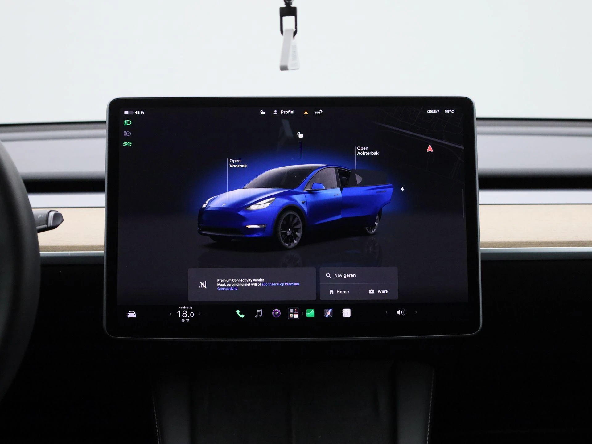 Tesla-Model Y-image-7