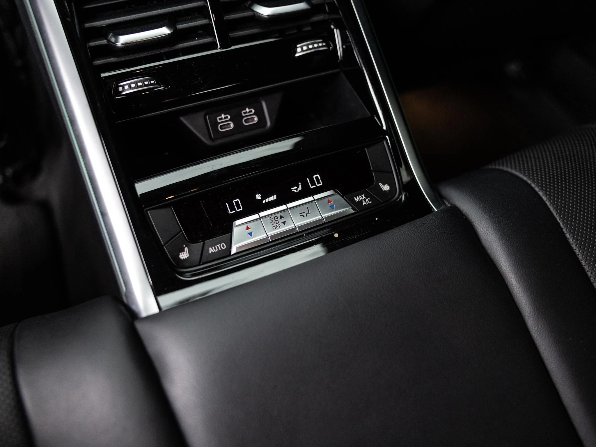 BMW-8 Serie-image-10