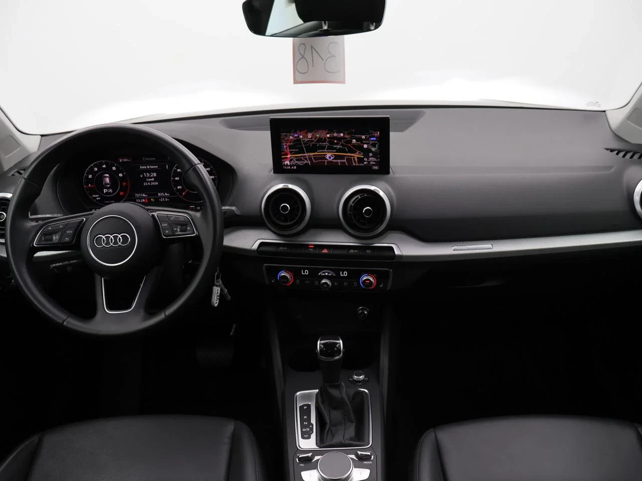Audi Q2 Audi Q2 Business Edition Advanced 35TFSI 150PK *AUTOMAAT*LEDER*TREKHAAK*CRUISE*PDC*CAMERA*NAVI*VIRTUAL COCKPIT*...*