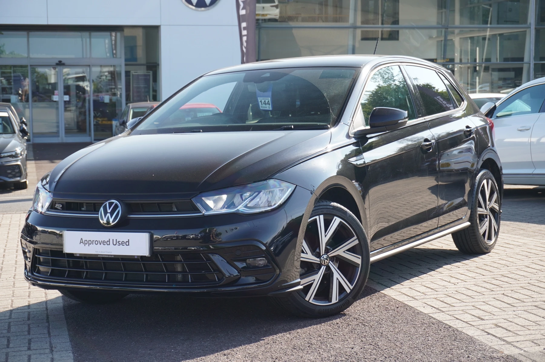 Volkswagen-Polo-image-46