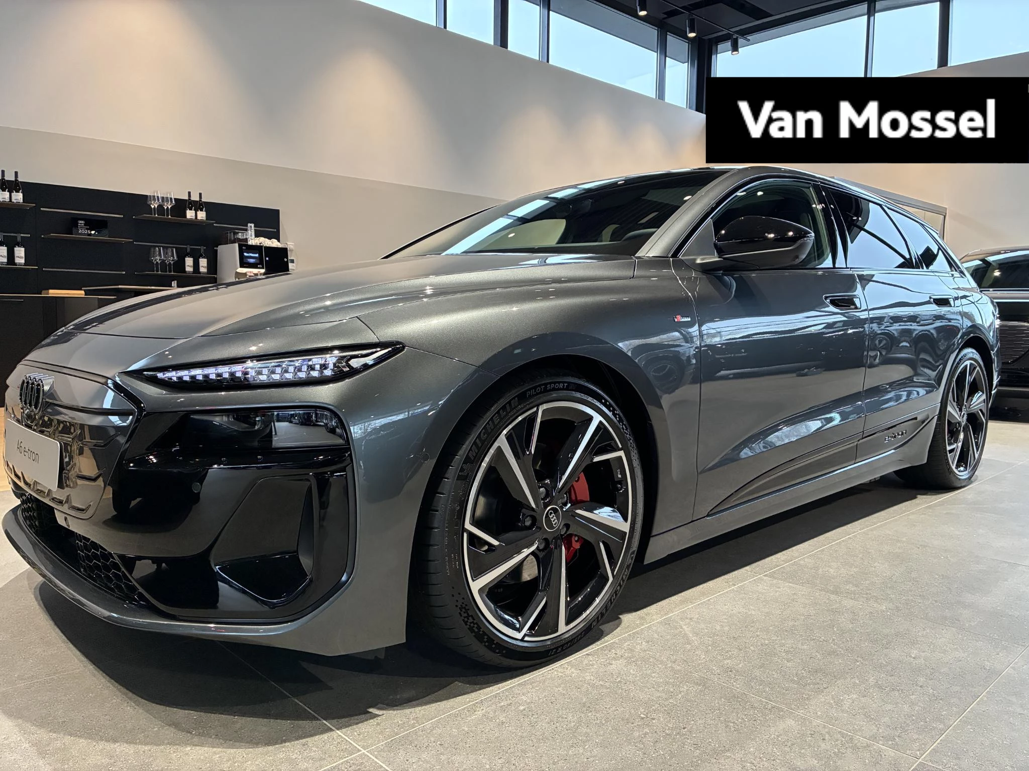 Audi-A6 Avant e-tron-image-0