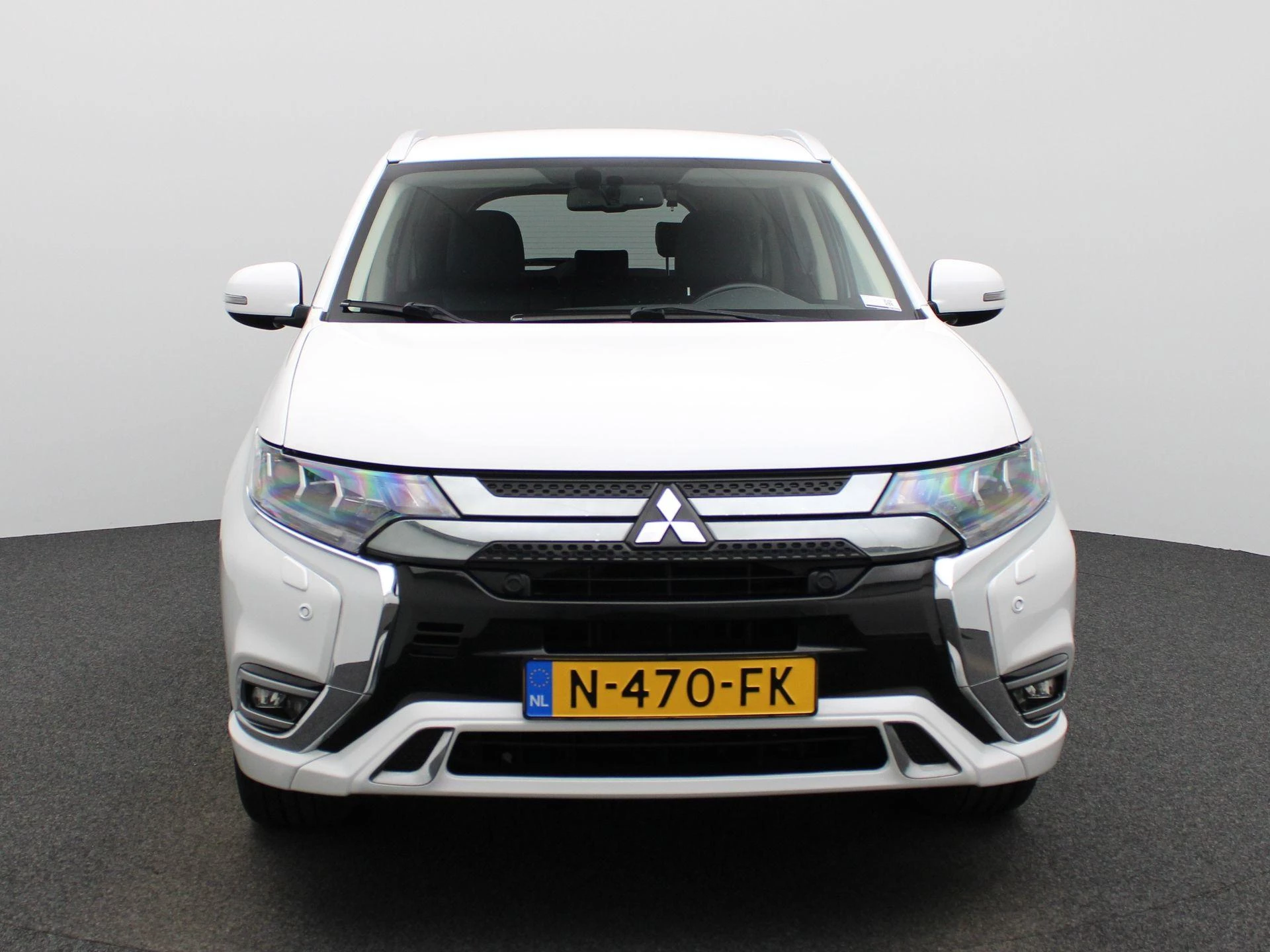 Mitsubishi-Outlander-image-2