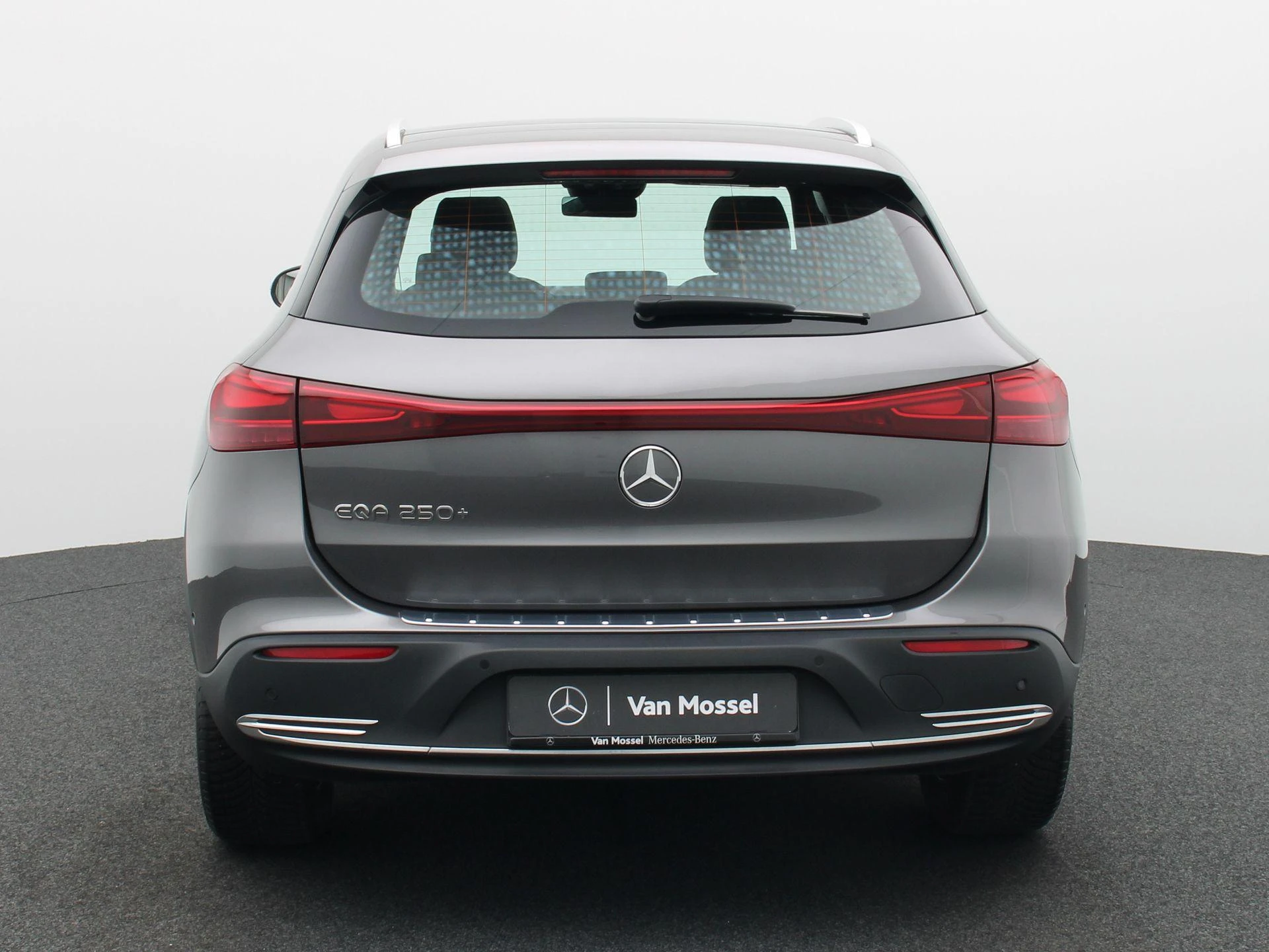Mercedes-Benz EQA 250+ Business Line + PANO DAK + CARPLAY + CAMERA +