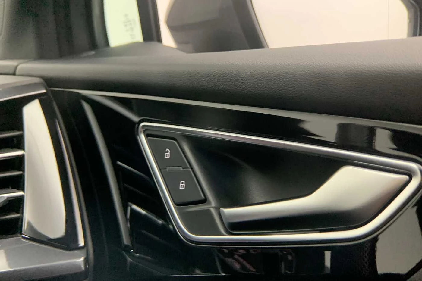 Audi-Q4 Sportback e-tron-image-22