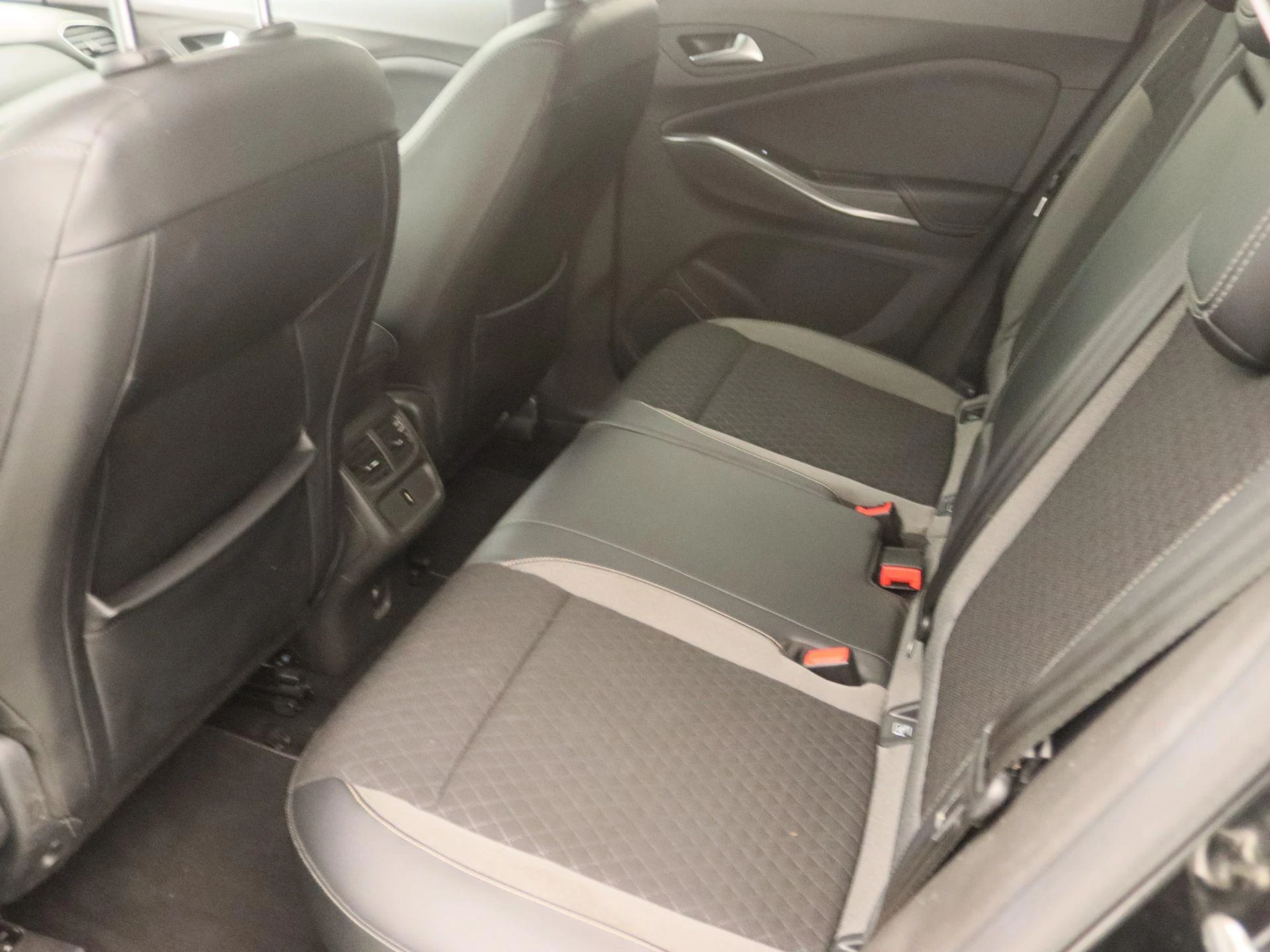 Opel-Grandland X-image-11