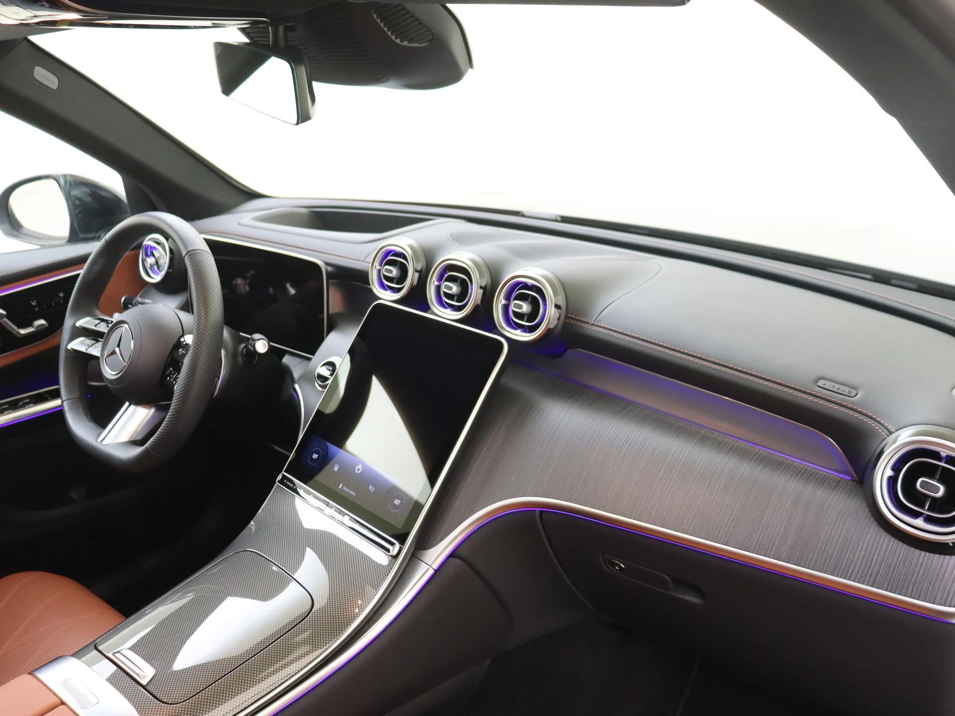 Mercedes-Benz-GLC-image-4