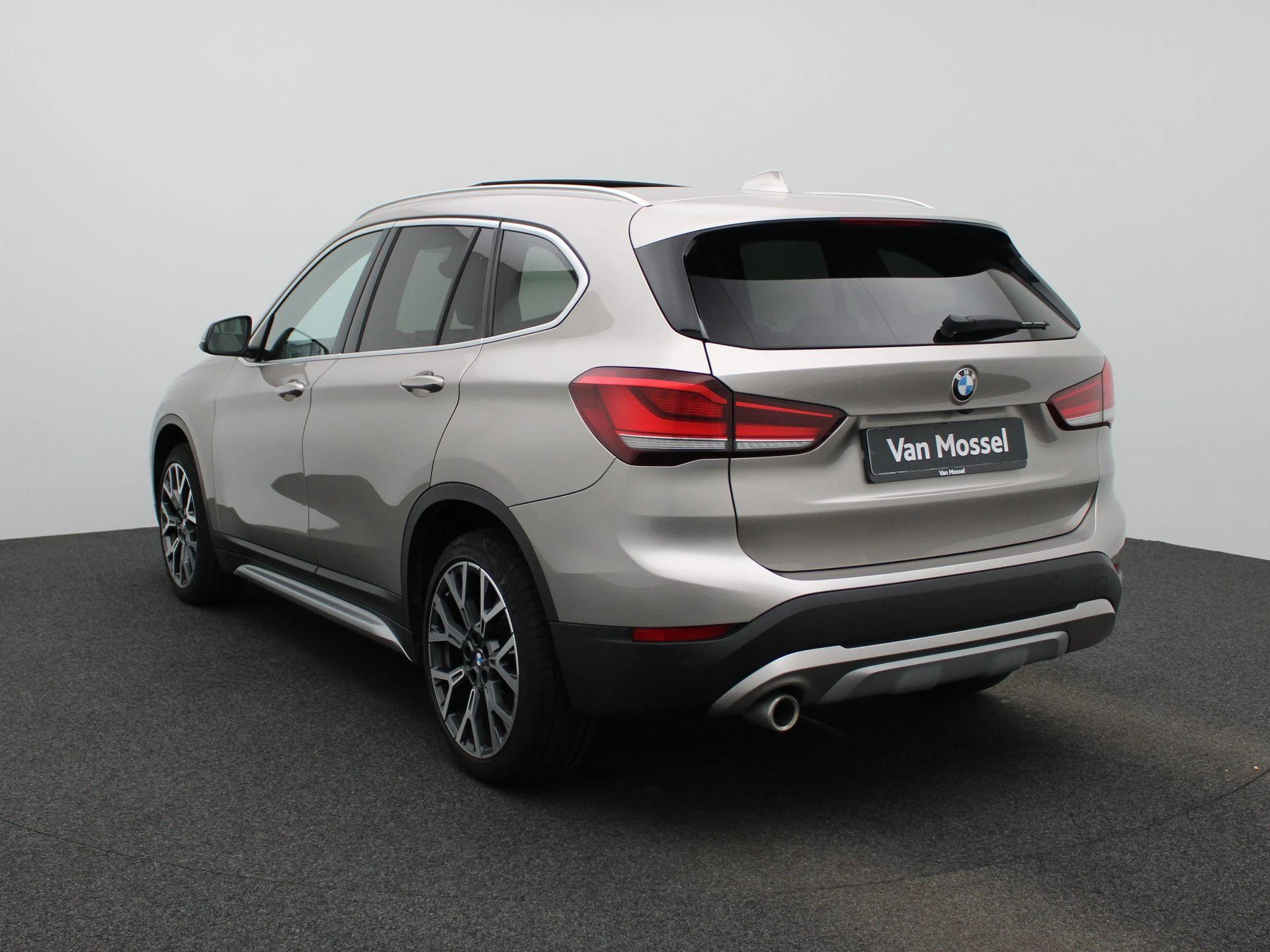 BMW-X1-image-1