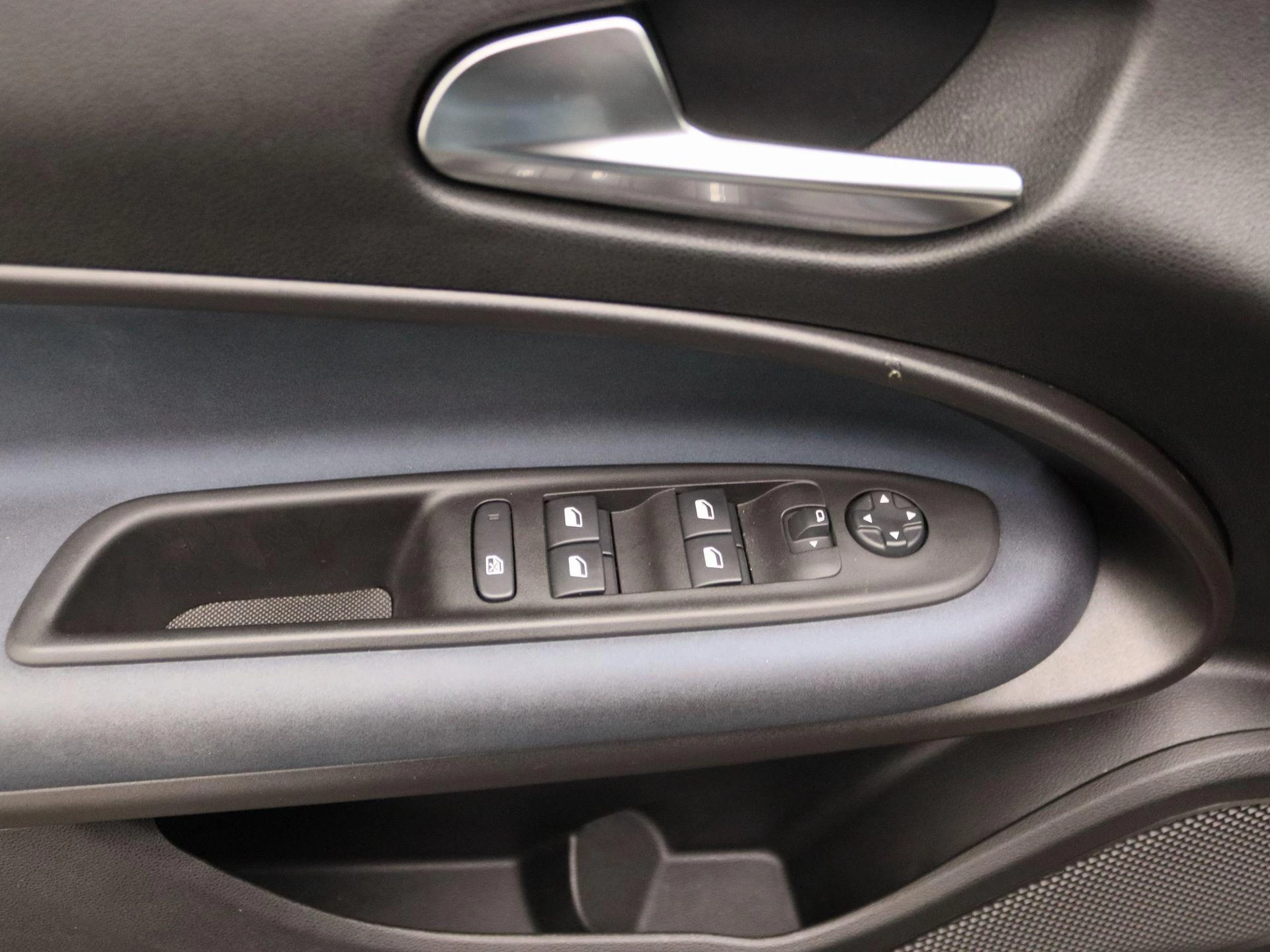 Alfa Romeo-Junior-image-19