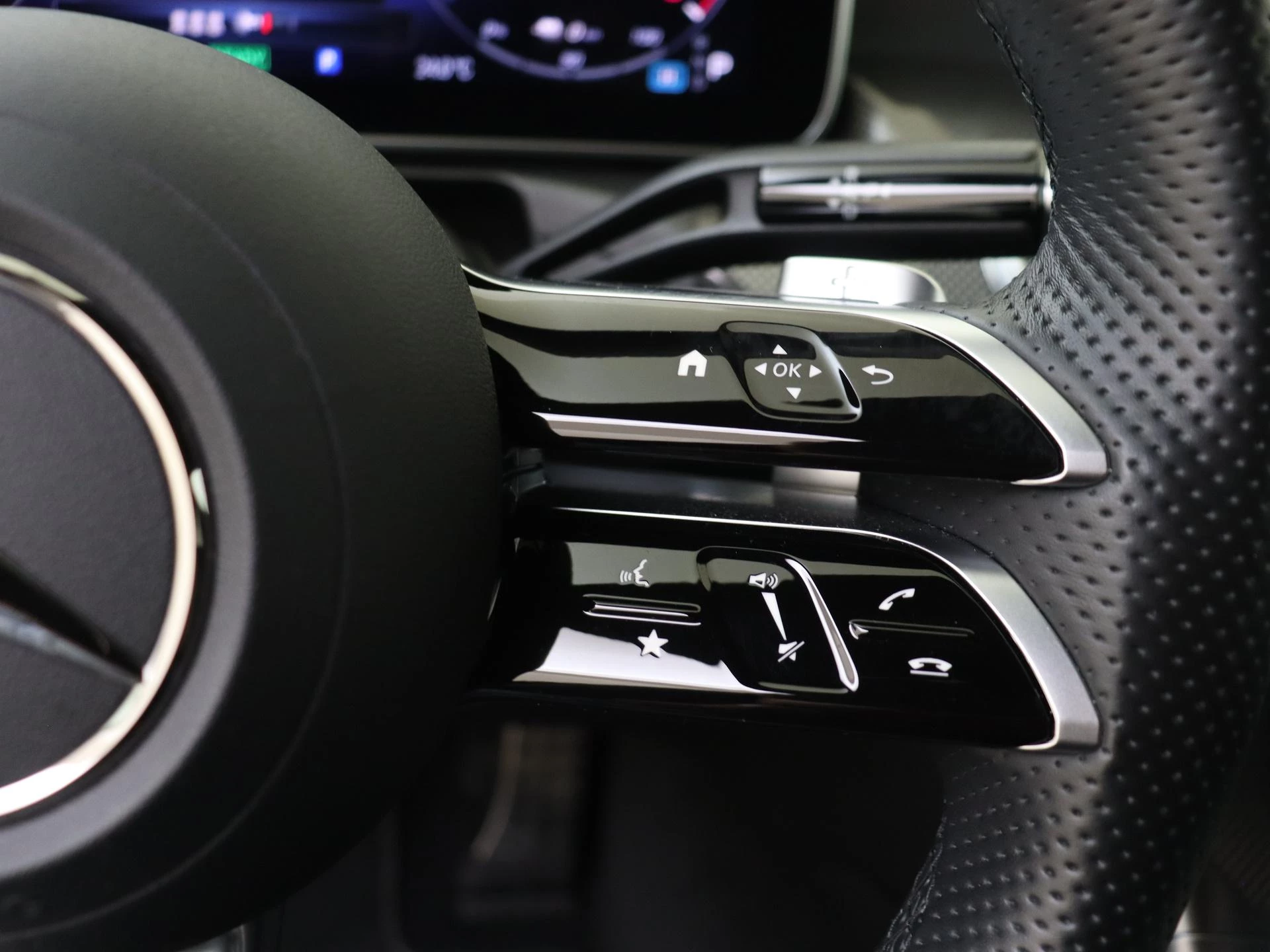 Mercedes-Benz-C-Klasse-image-14