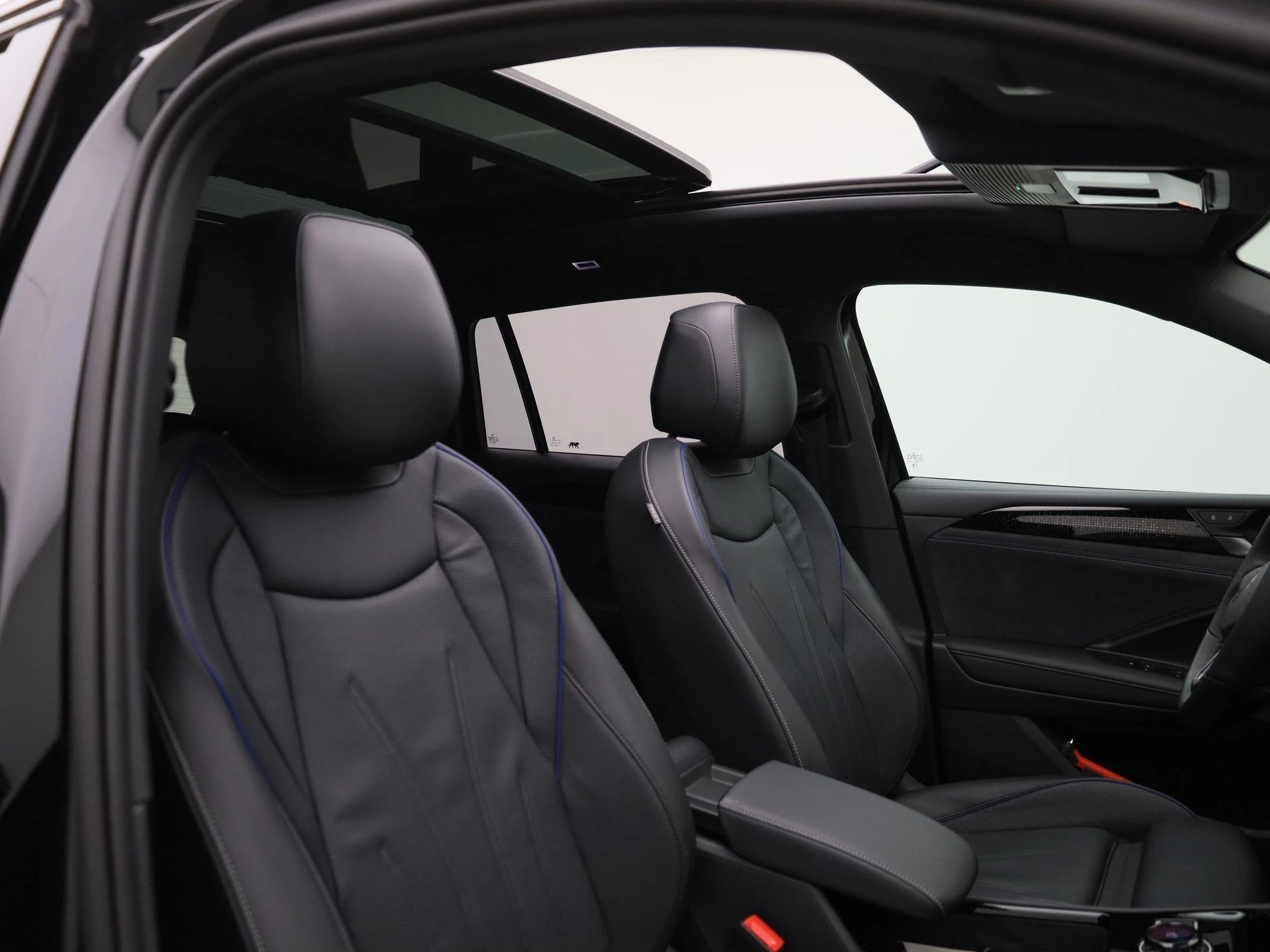 Volkswagen-Tiguan-image-36