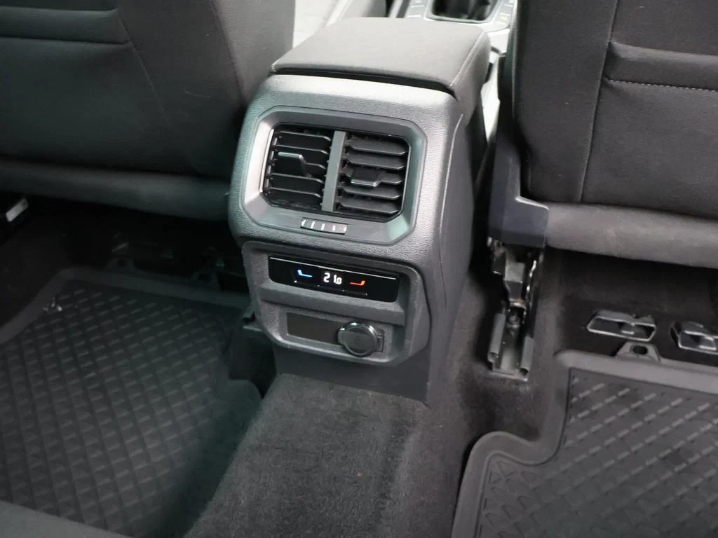 Volkswagen-Tiguan-image-14