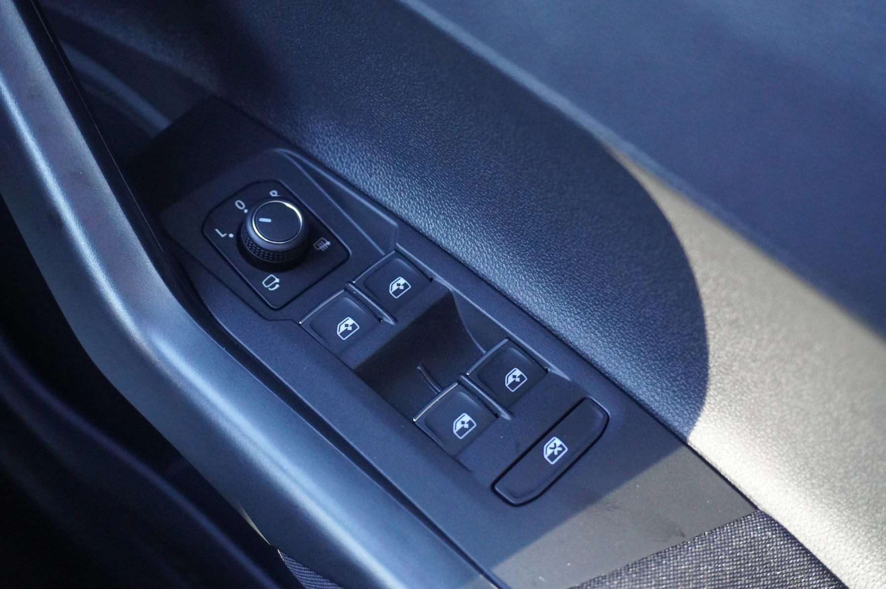 Volkswagen-Polo-image-35