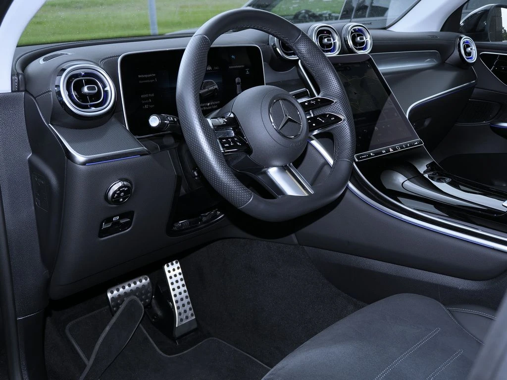 Mercedes-Benz-GLC 200-image-8