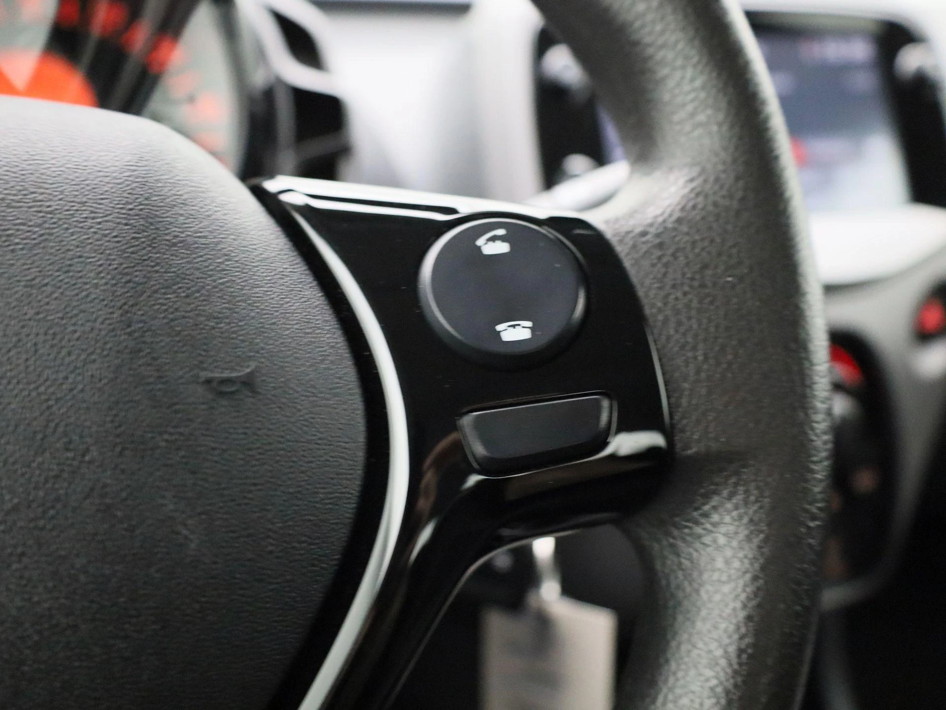 Peugeot-108-image-18