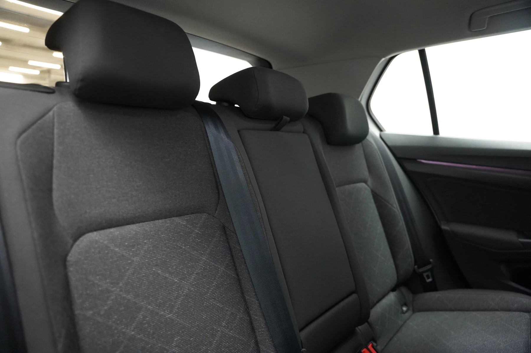 Volkswagen-Golf-image-11