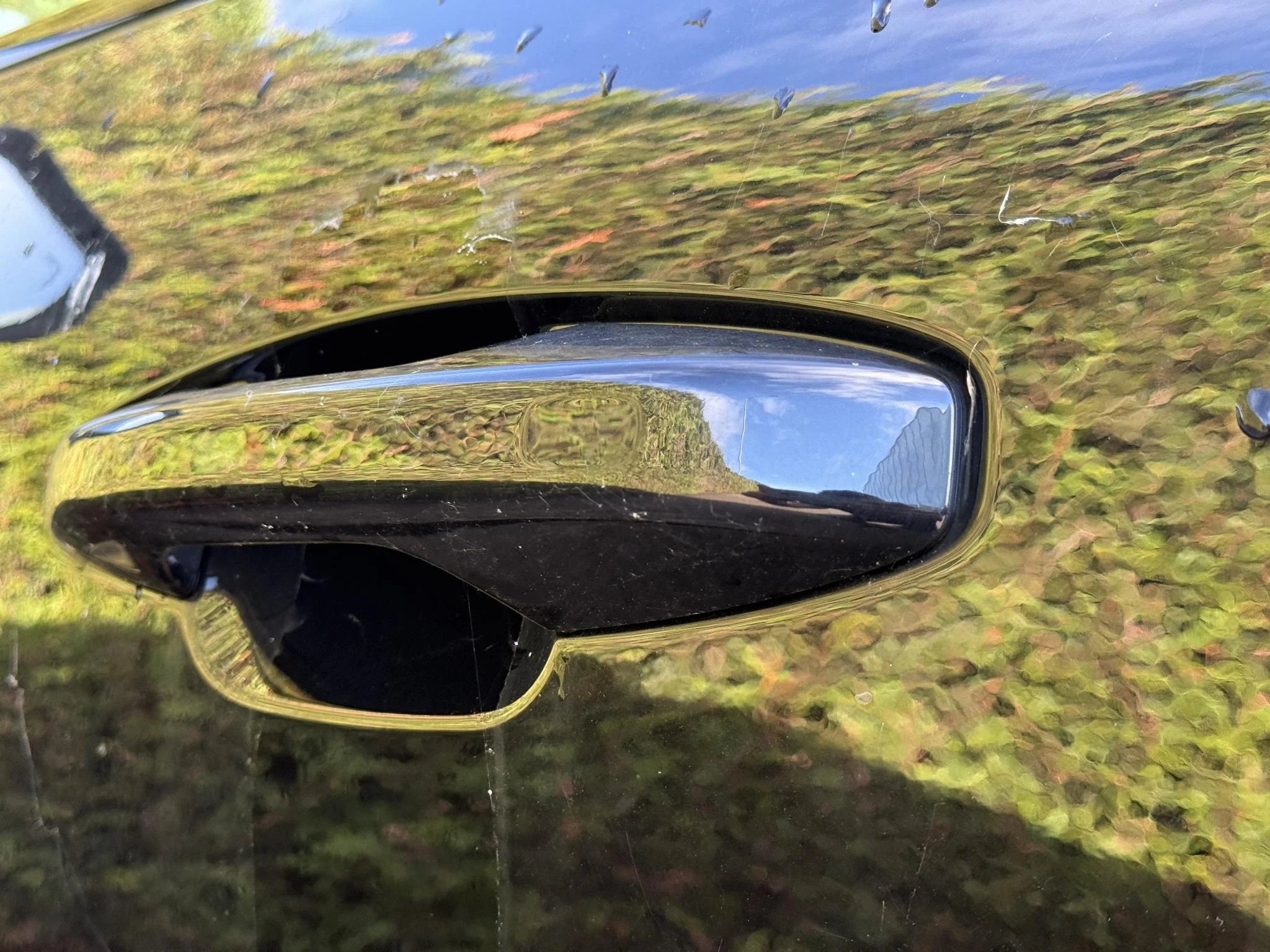 Volvo-EX40-image-15