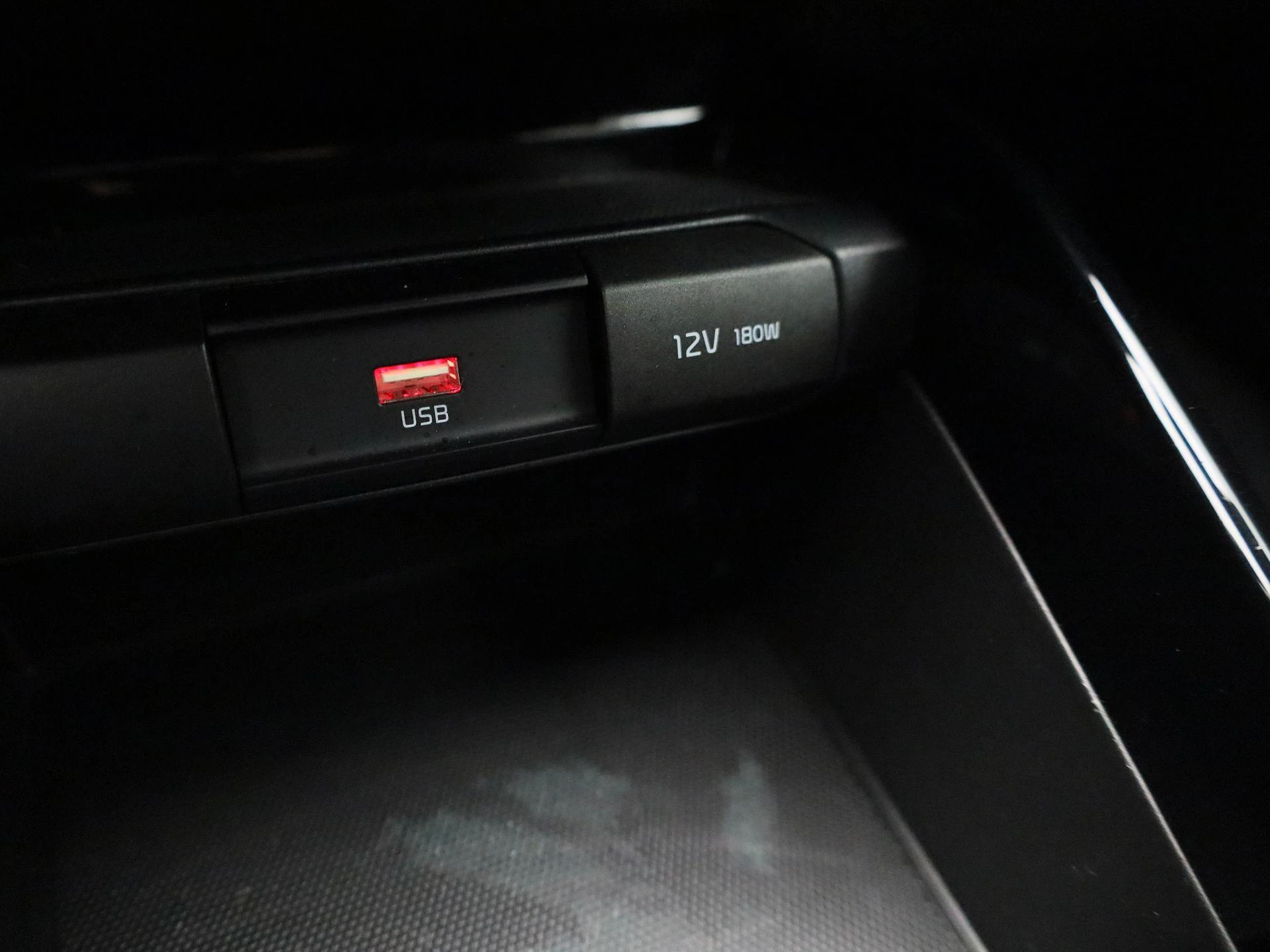 Kia-Stonic-image-21