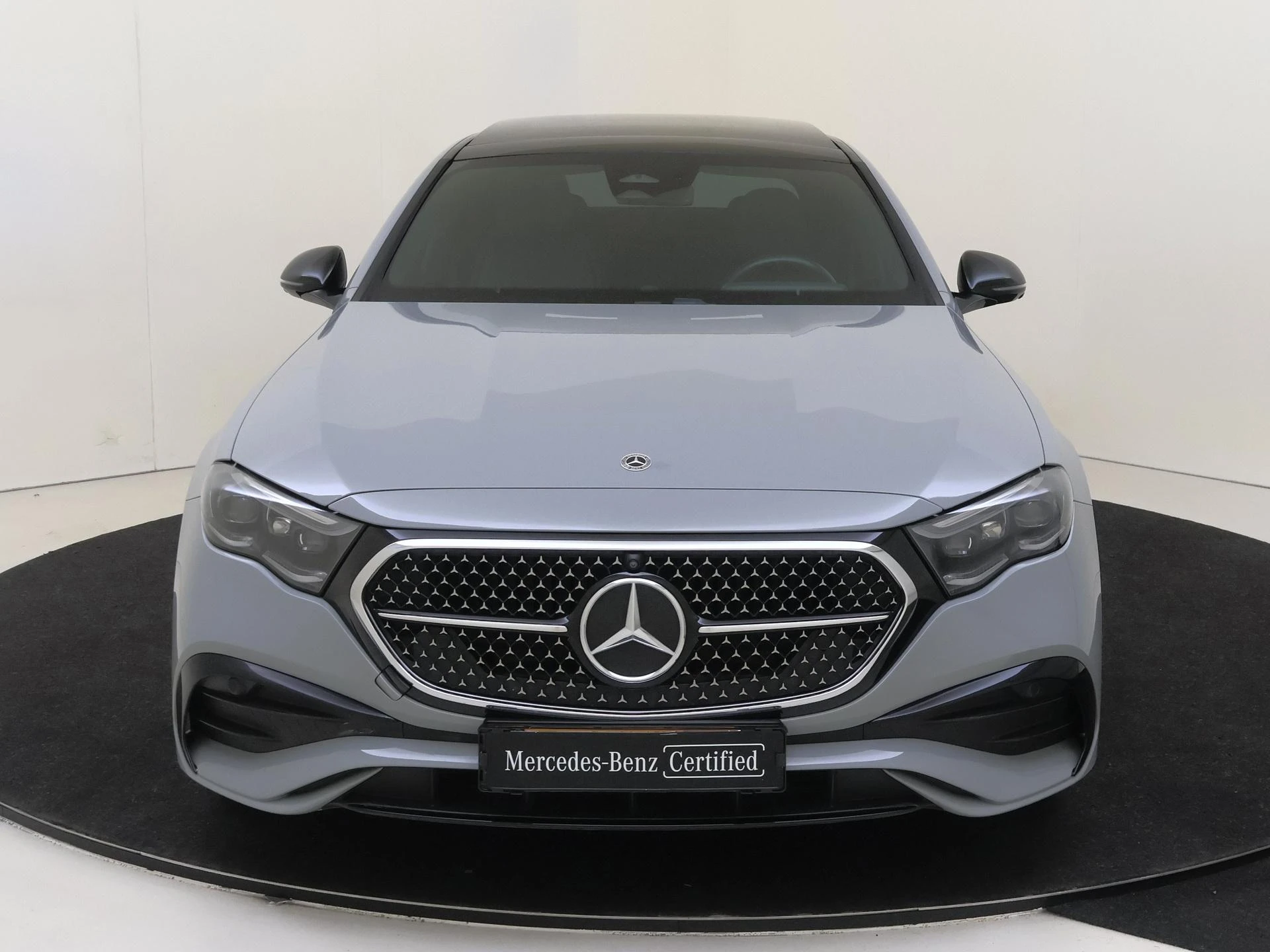 Mercedes-Benz-E-Klasse-image-5