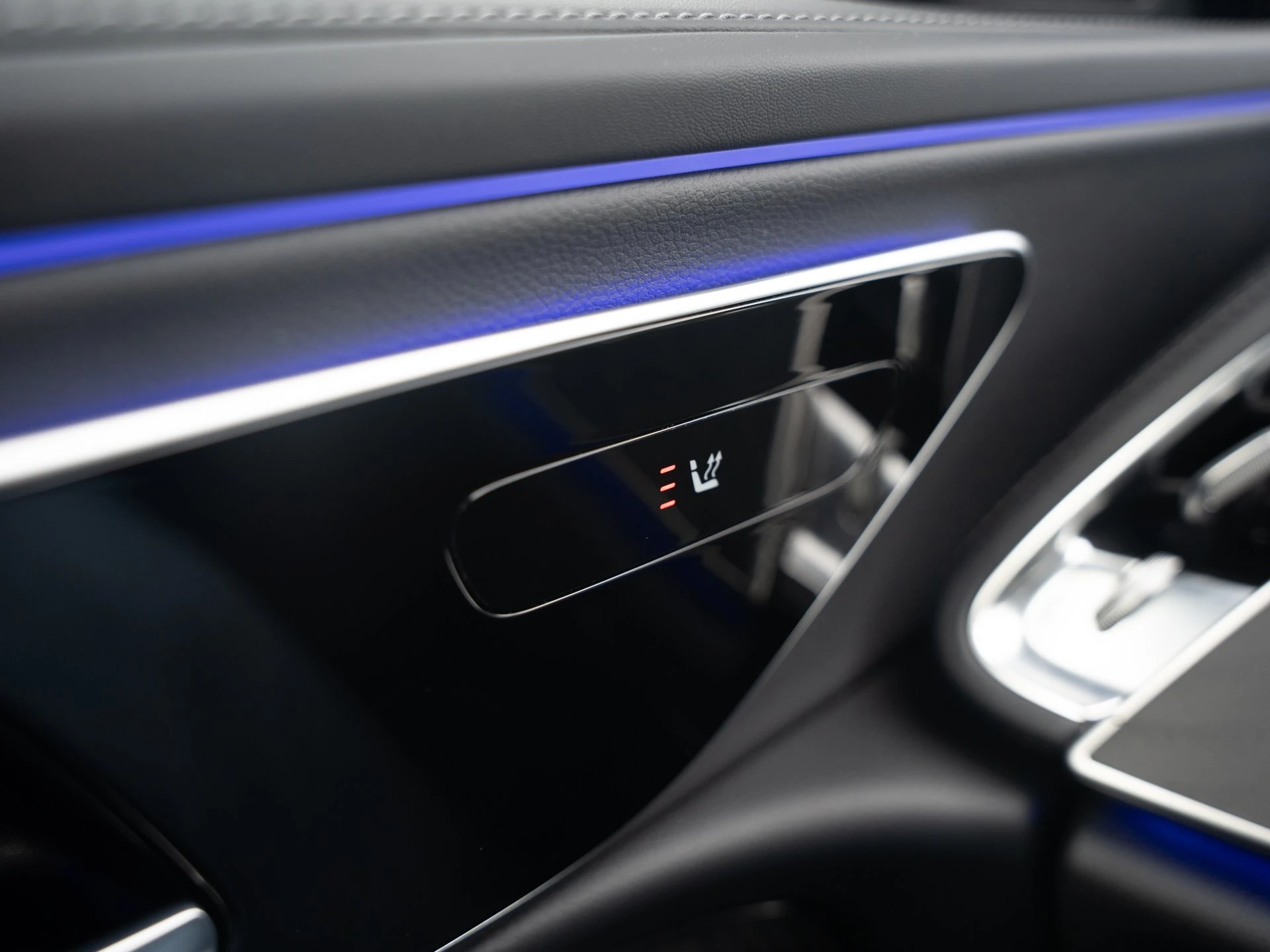 Mercedes-Benz-E-Klasse-image-18