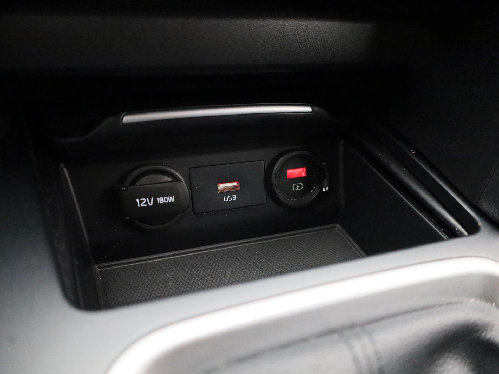 Kia-Ceed Sportswagon-image-24