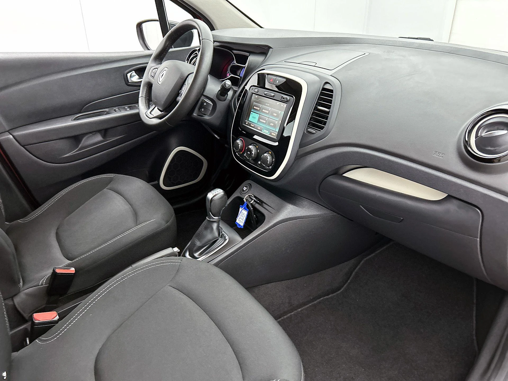 Renault-Captur-image-21