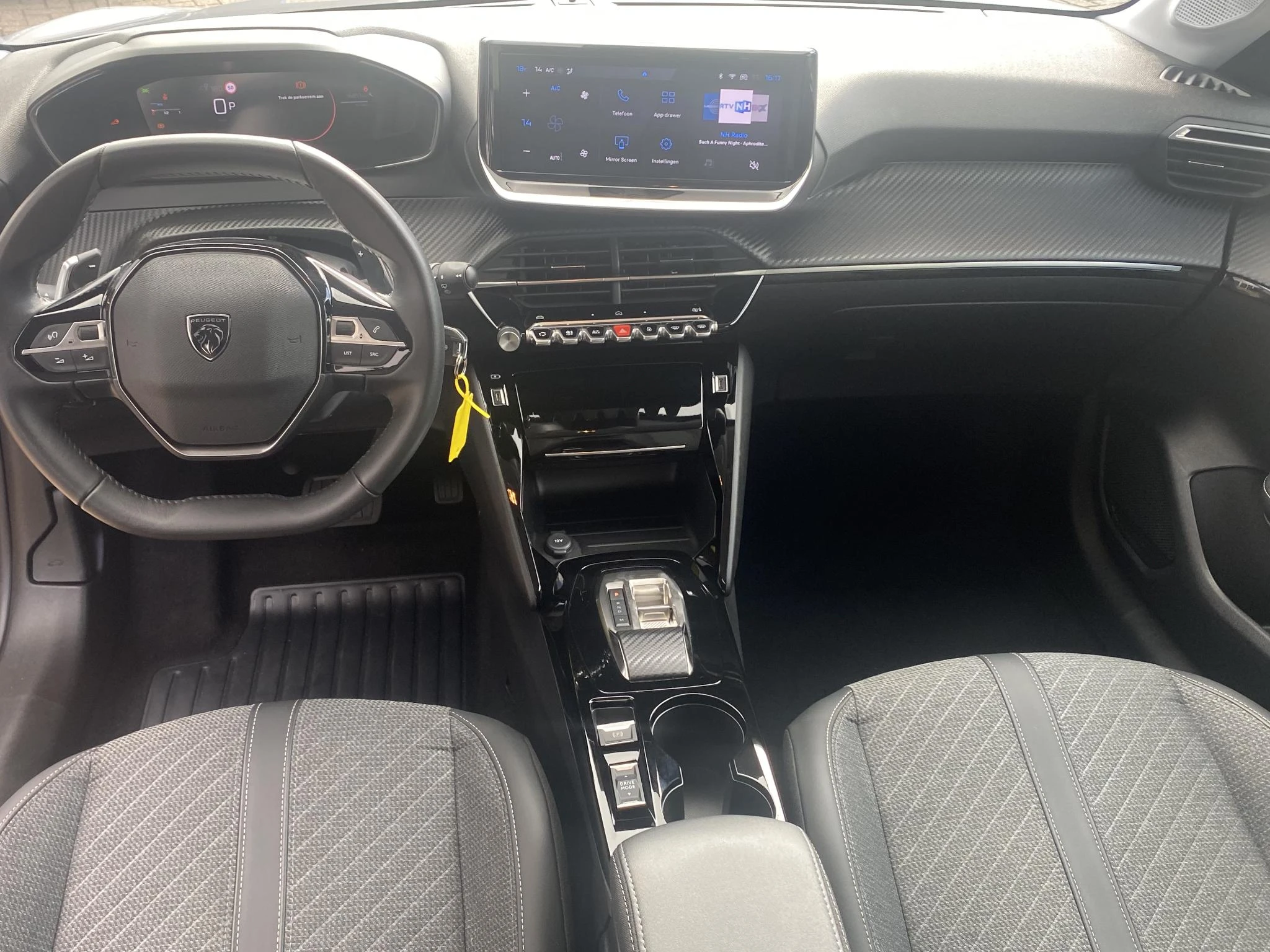 Peugeot-208-image-5