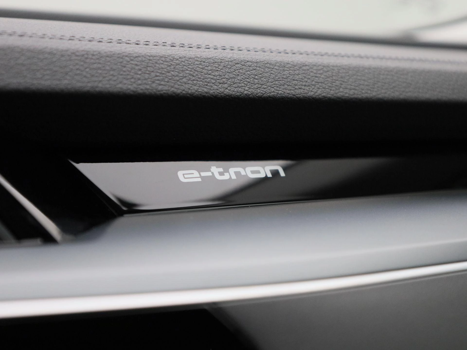 Audi-e-tron-image-20