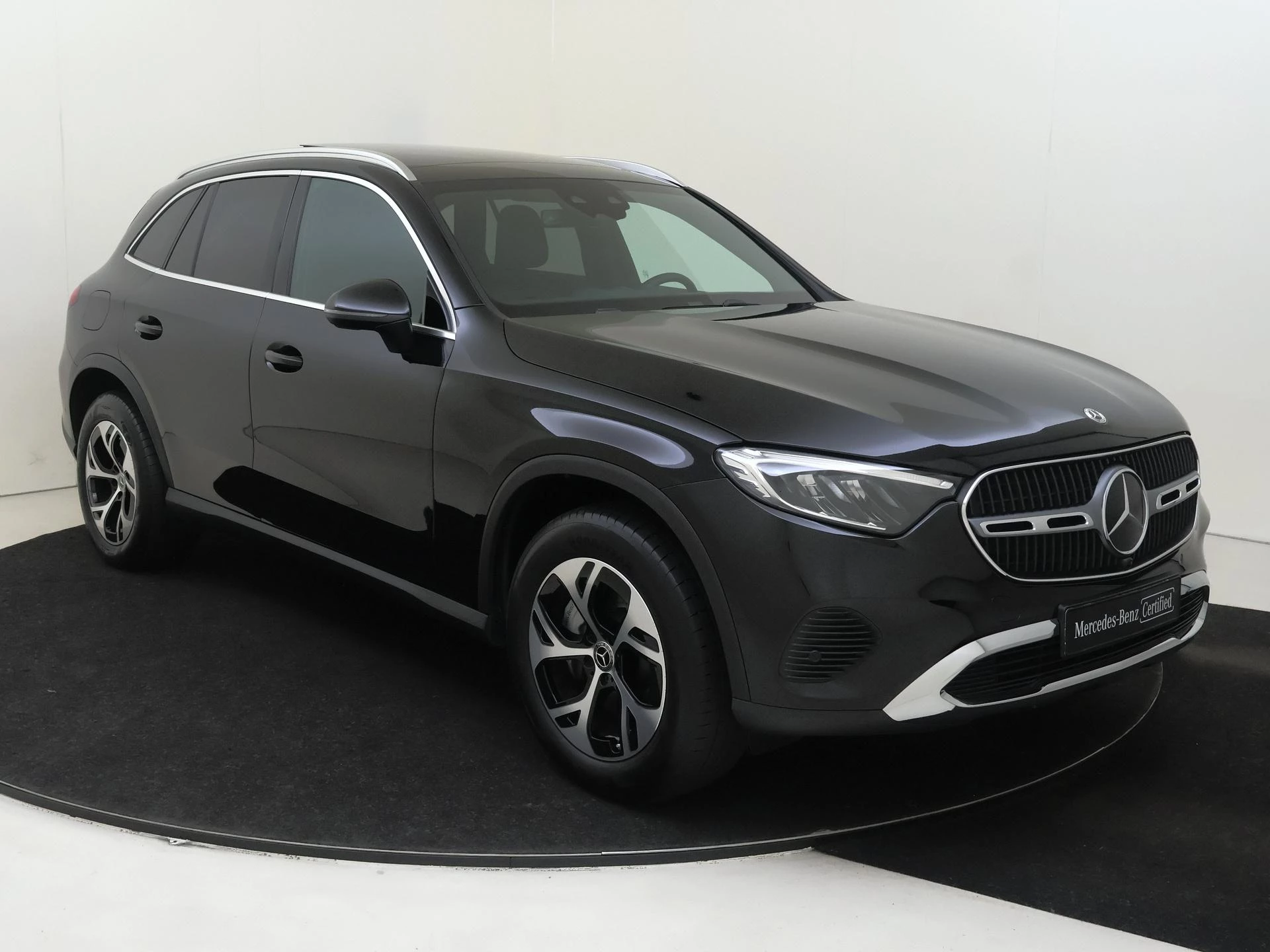 Mercedes-Benz-GLC-image-1