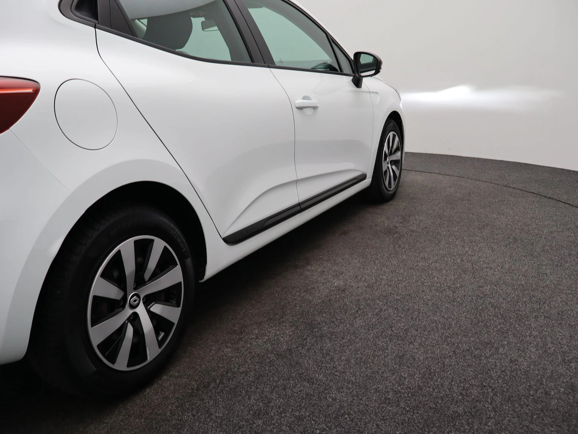 Renault-Clio-image-33