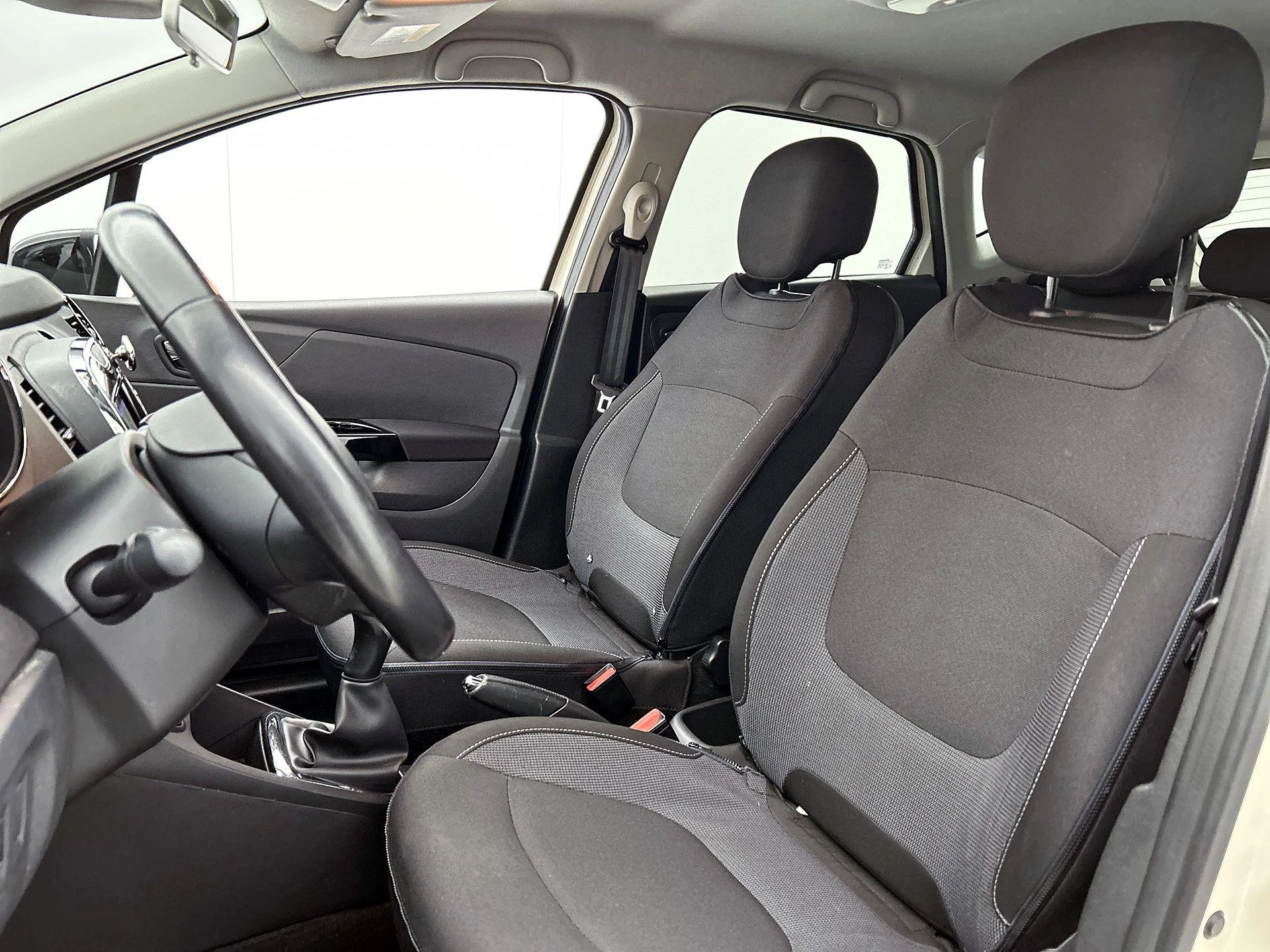 Renault-Captur-image-30