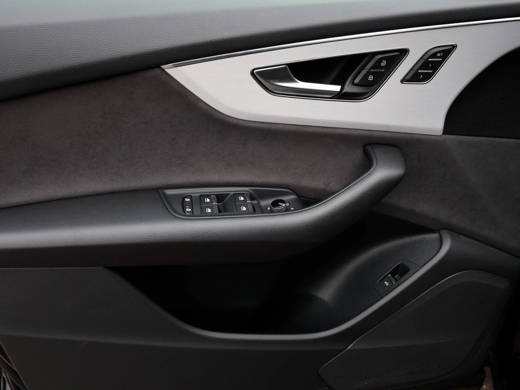 Audi Q8 50 TDI S line Matrix Panorama Headup Virtual+