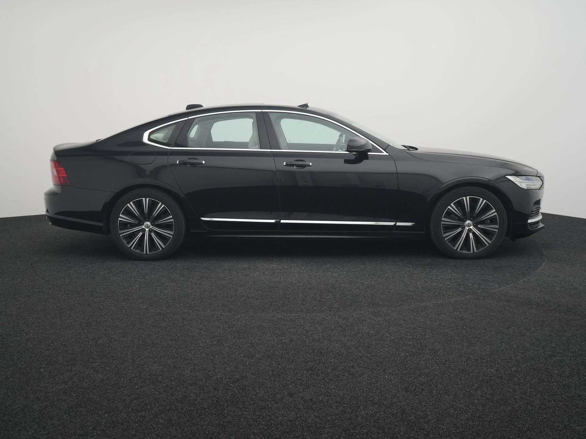 Volvo-S90-image-5