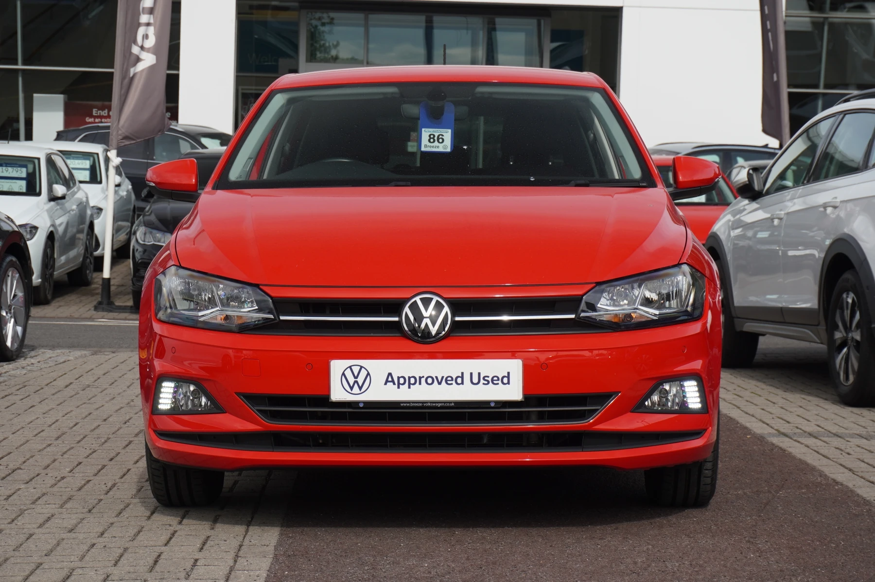 Volkswagen-Polo-image-6