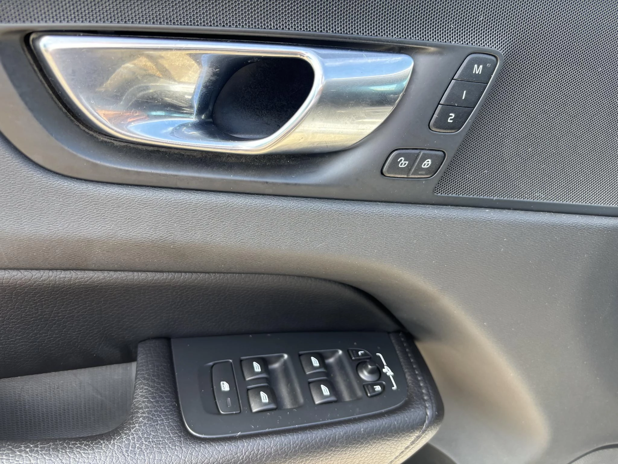 Volvo XC60 T5 Momentum Leder Automaat