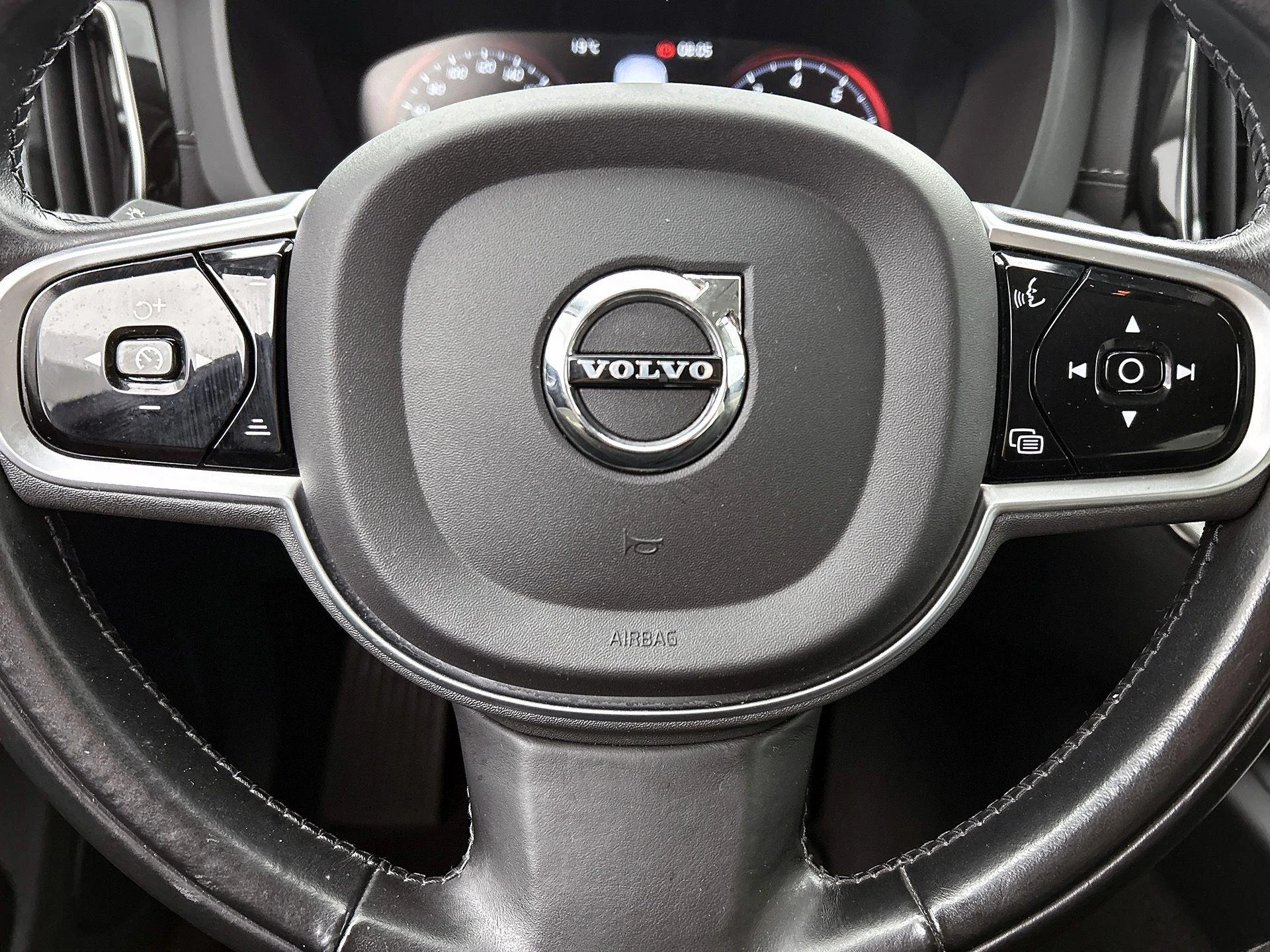 Volvo-XC60-image-40