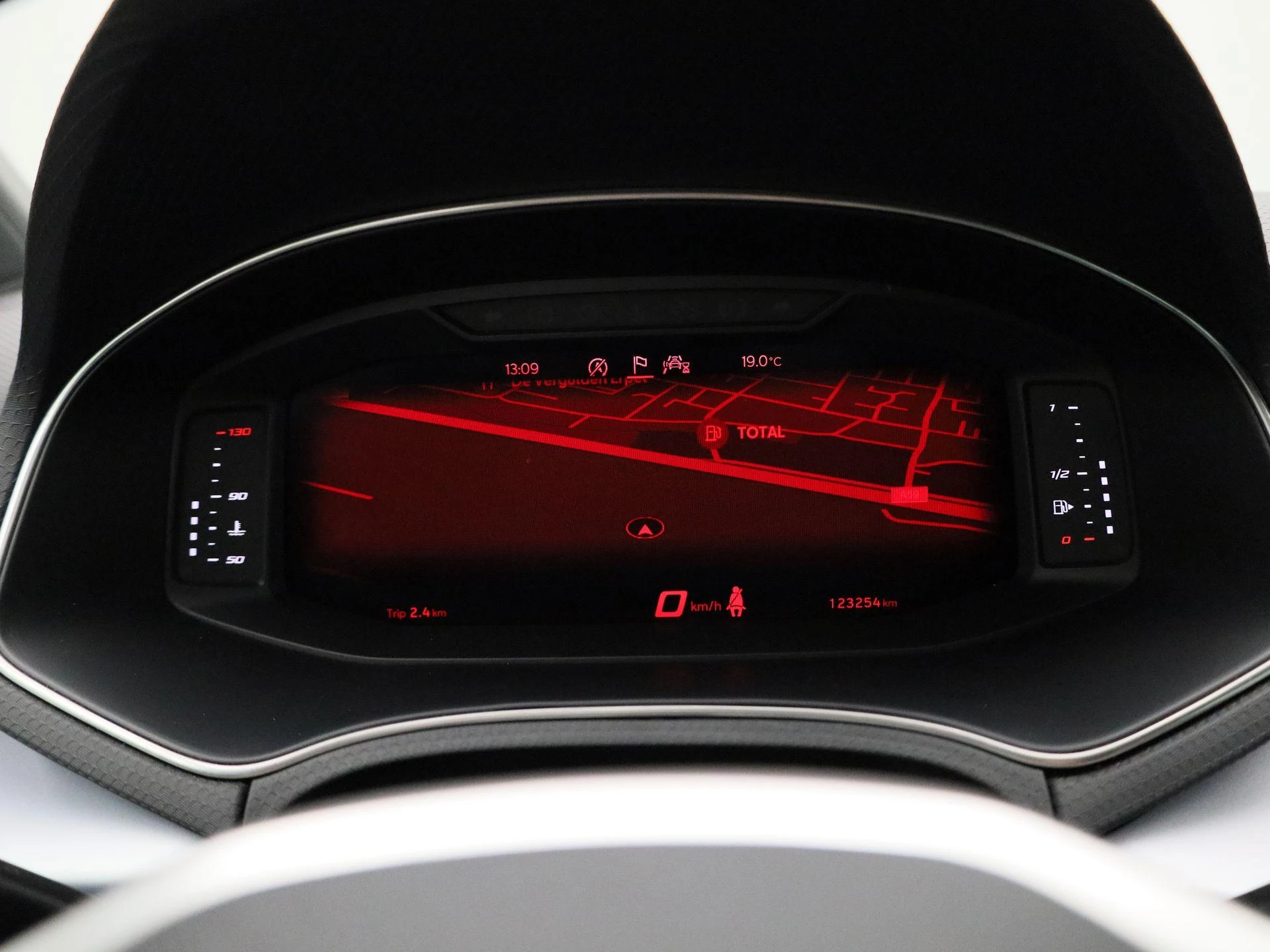 SEAT-Arona-image-21