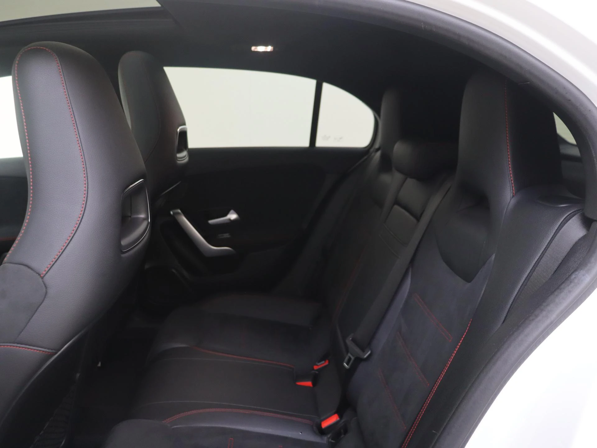 Mercedes-Benz-A-Klasse-image-15