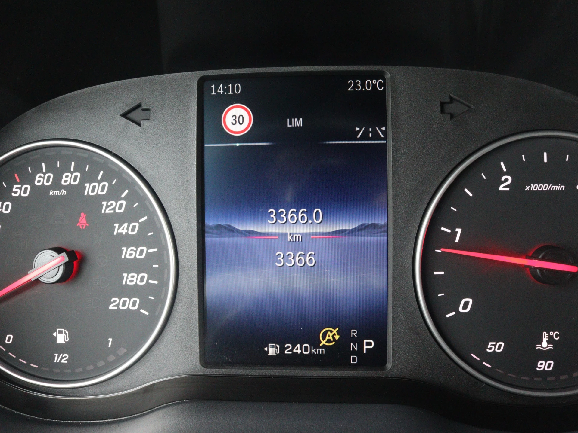 Mercedes-Benz-Sprinter-image-5