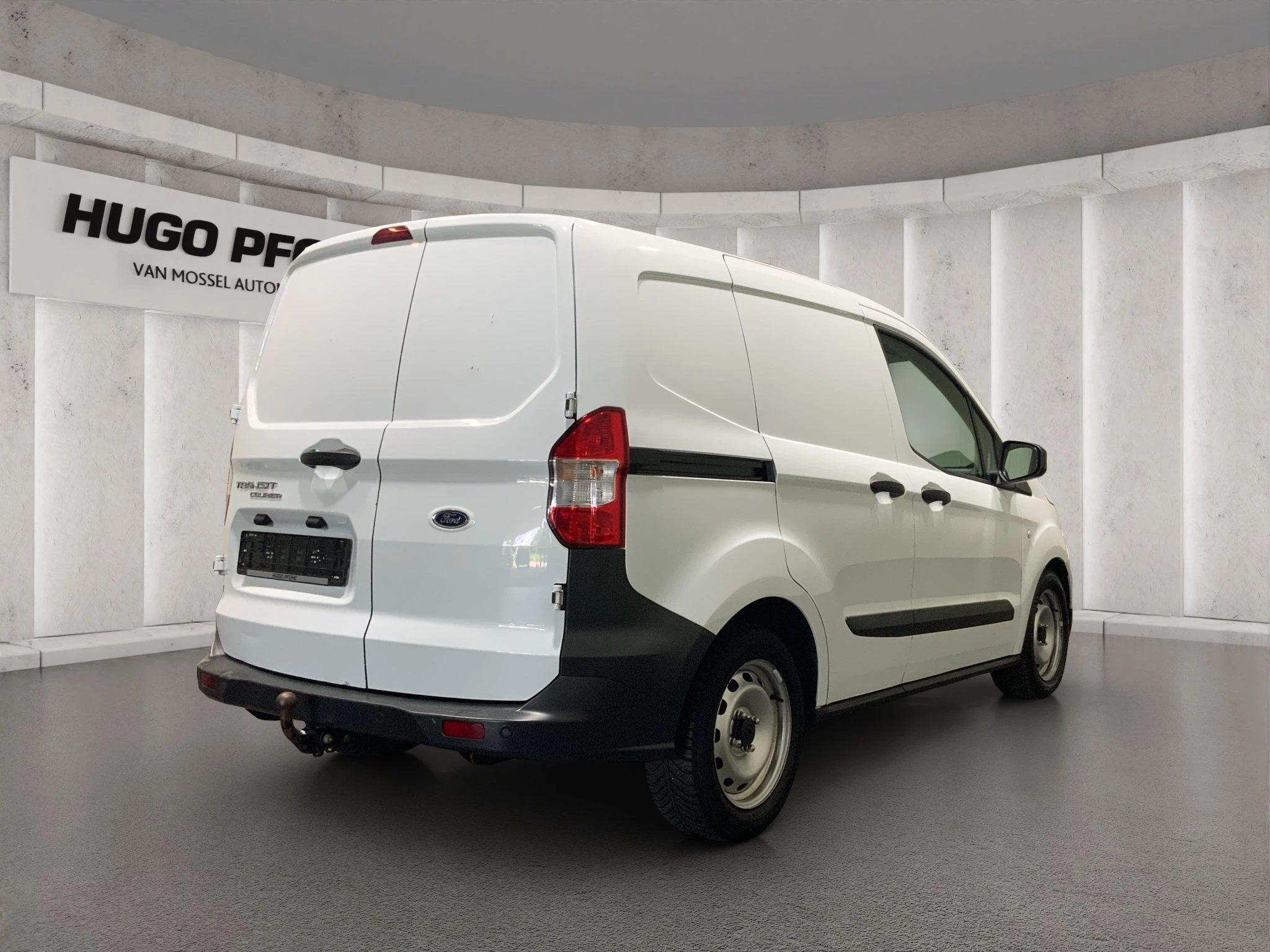 Ford-Transit Courier-image-4