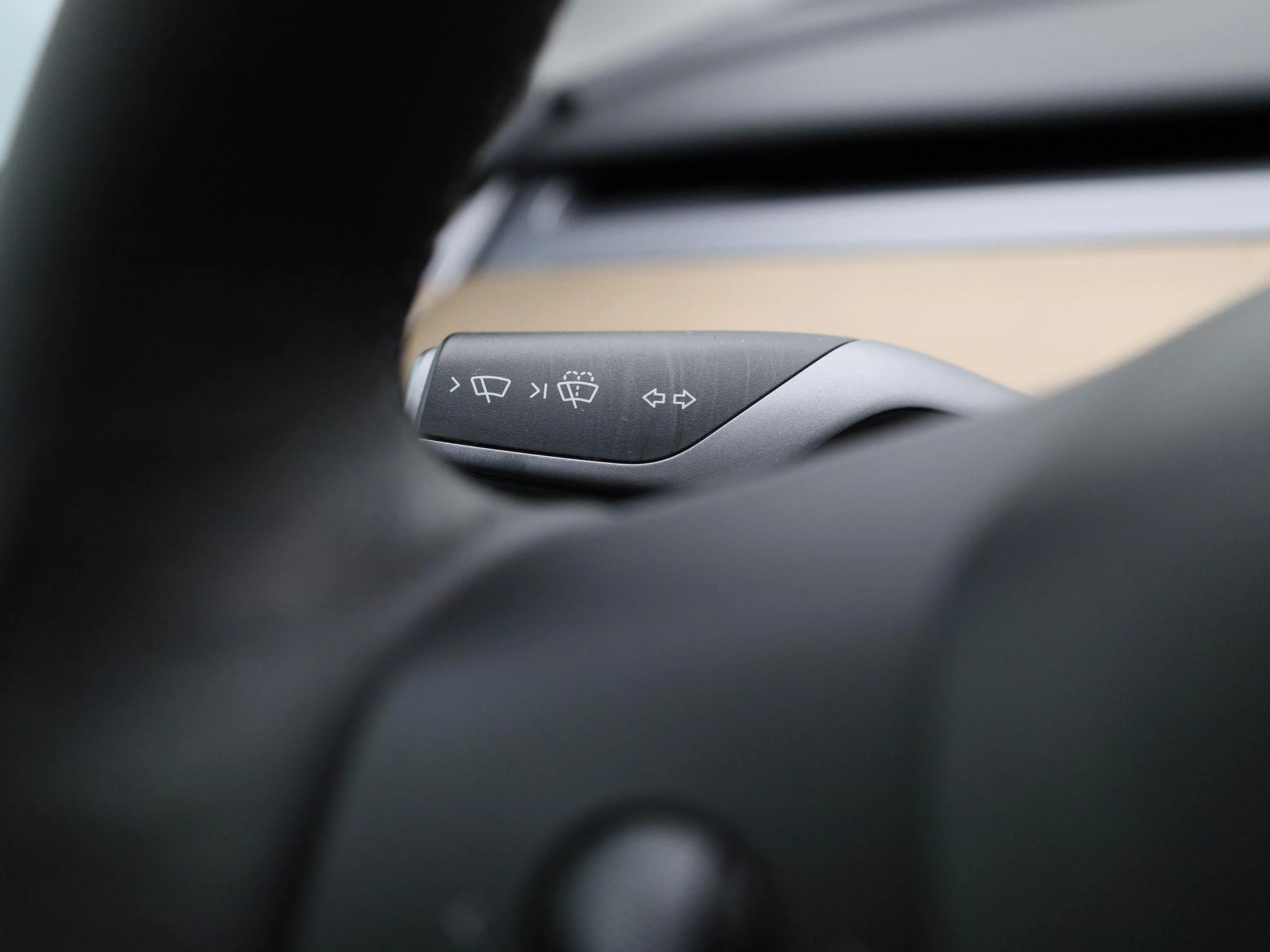 Tesla-Model Y-image-25
