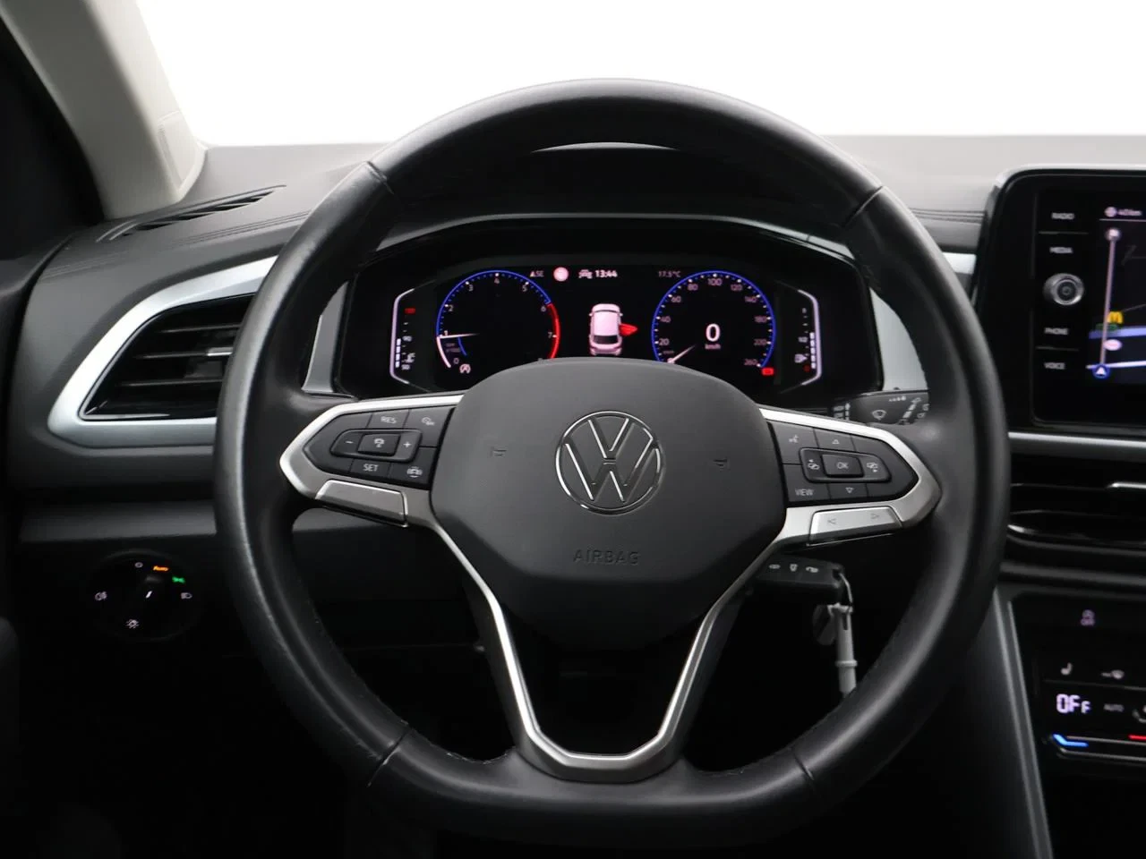 Volkswagen-T-Roc-image-9