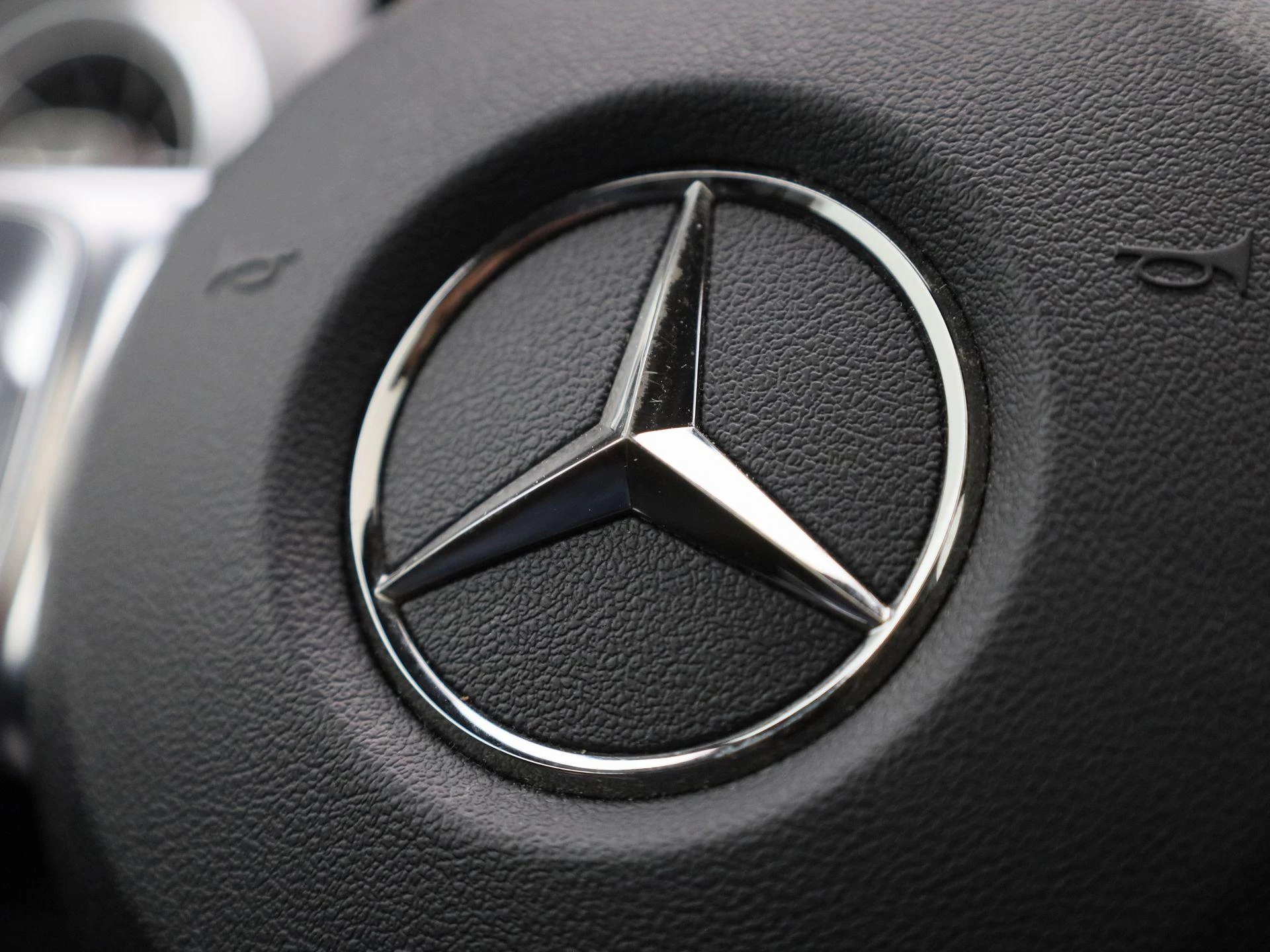 Mercedes-Benz GLA 250 e Business Solution AMG Limited