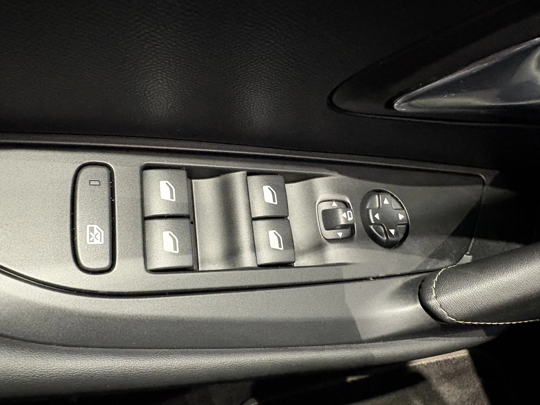 Peugeot-208-image-14