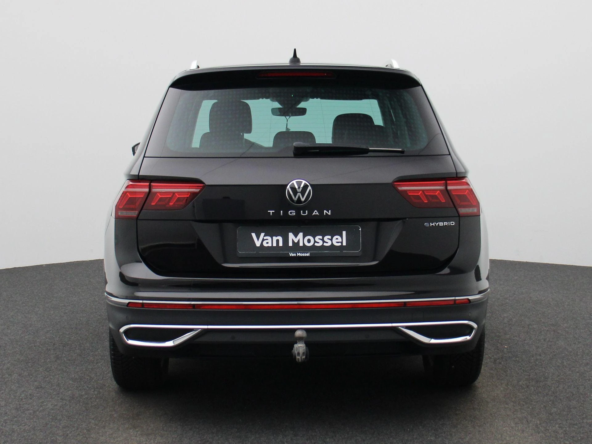 Volkswagen-Tiguan-image-4