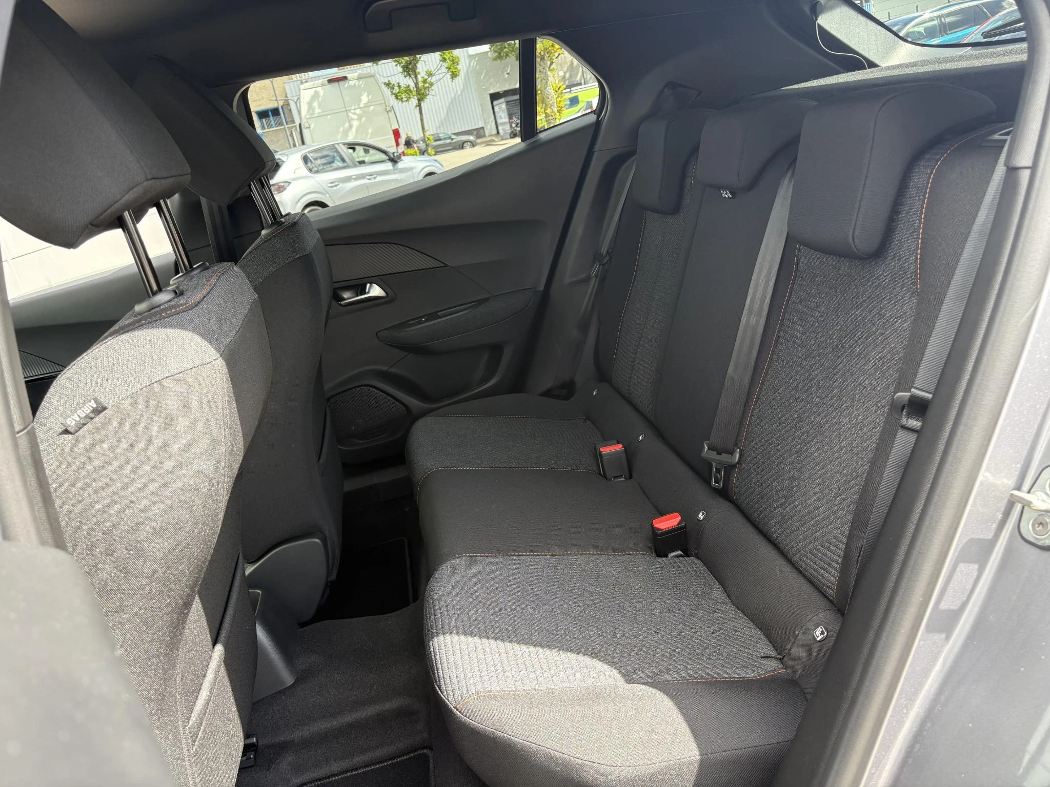 Peugeot-2008-image-11