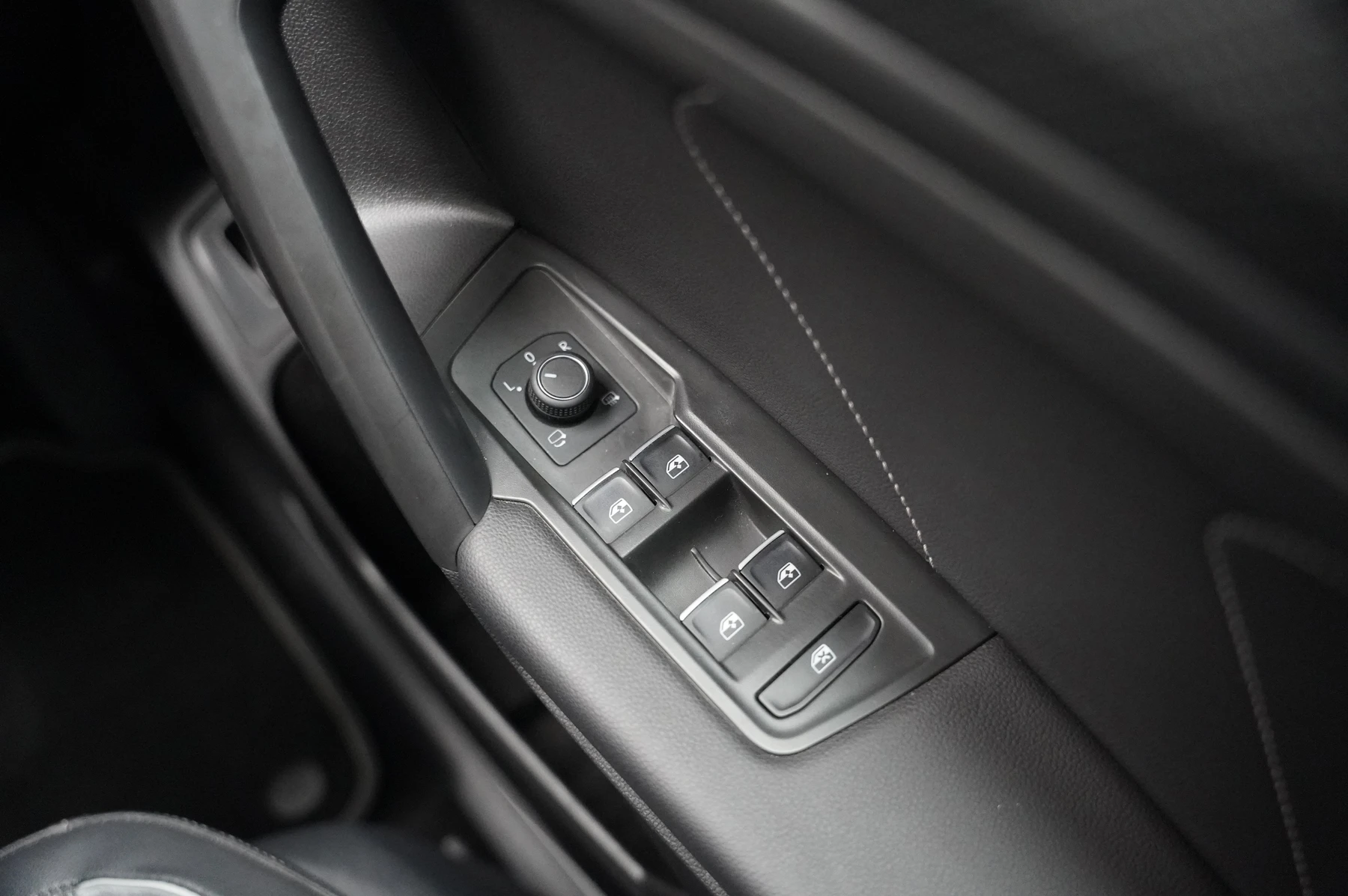 Volkswagen-Tiguan Allspace-image-20
