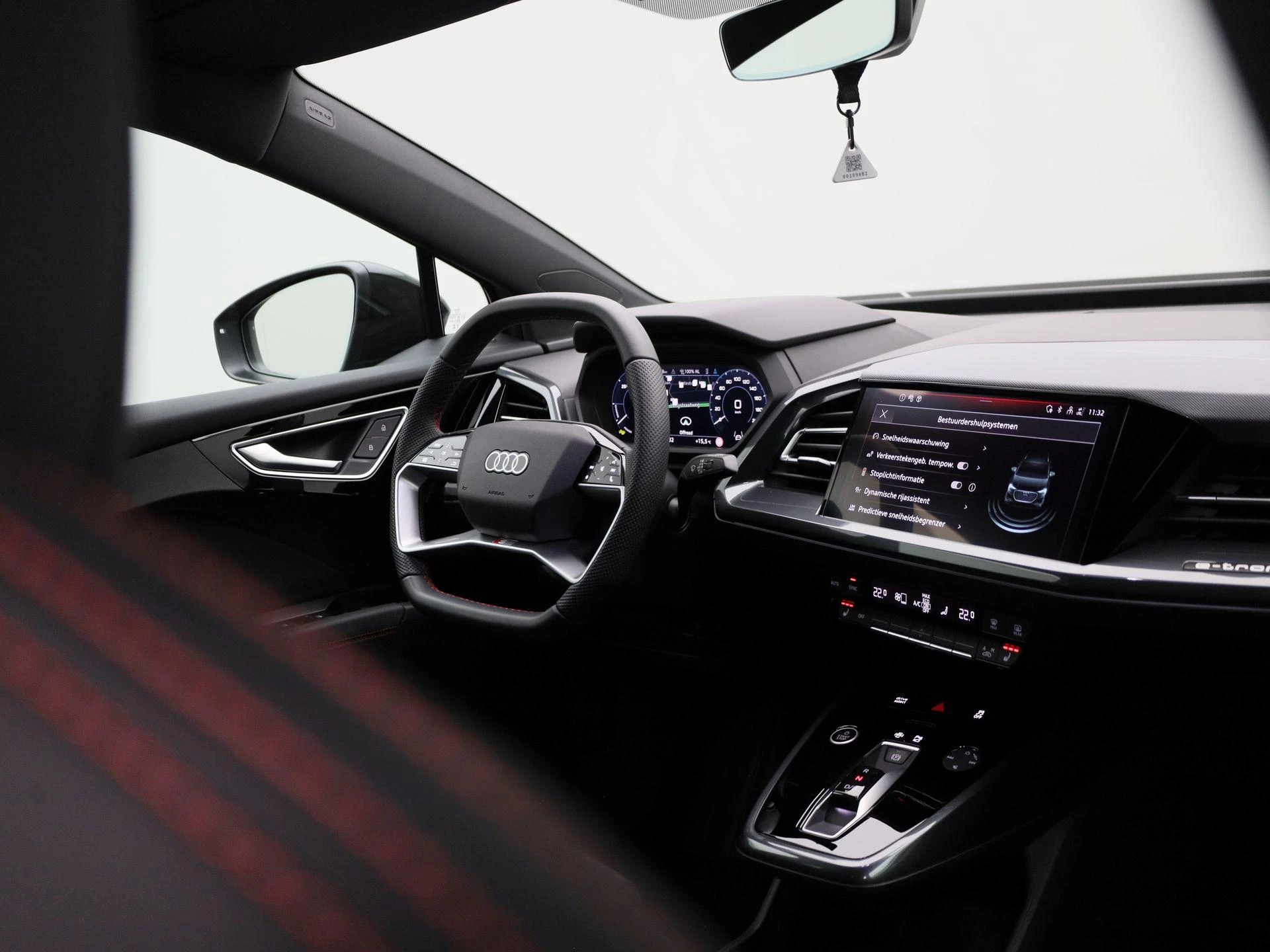 Audi-Q4 e-tron-image-42