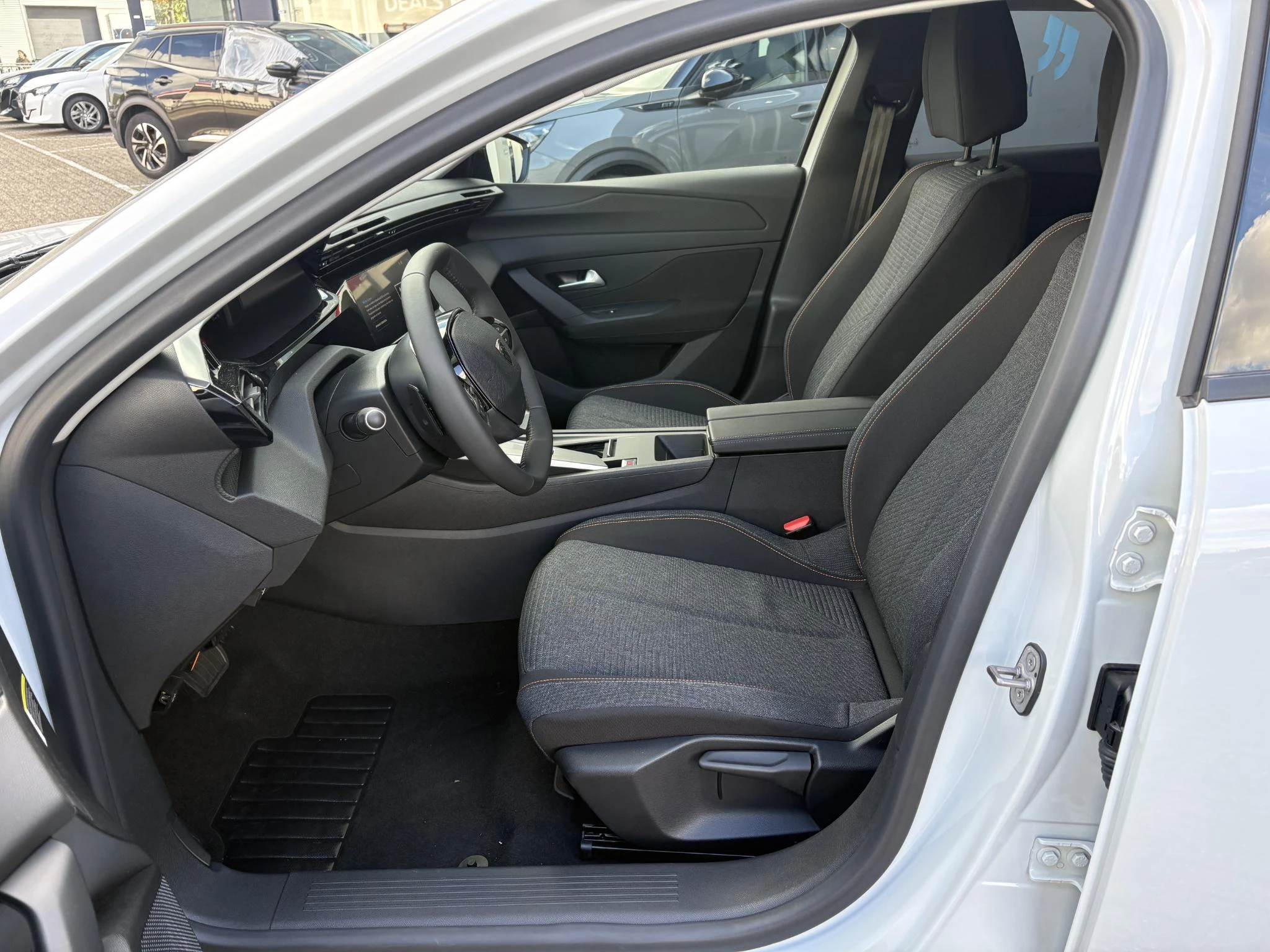 Peugeot-308-image-9