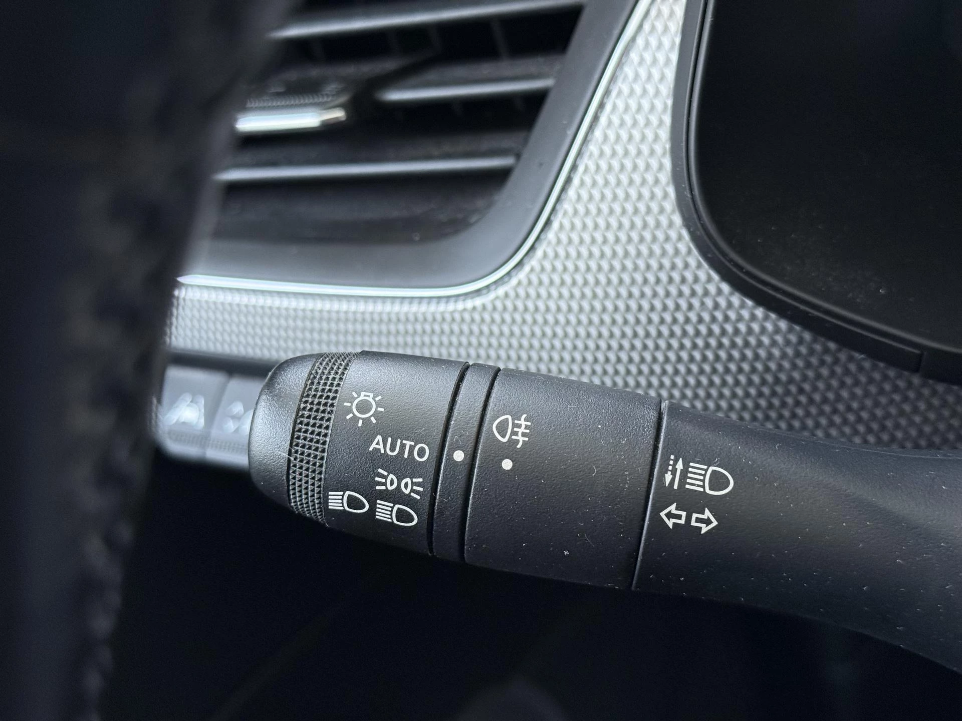 Renault-Arkana-image-23