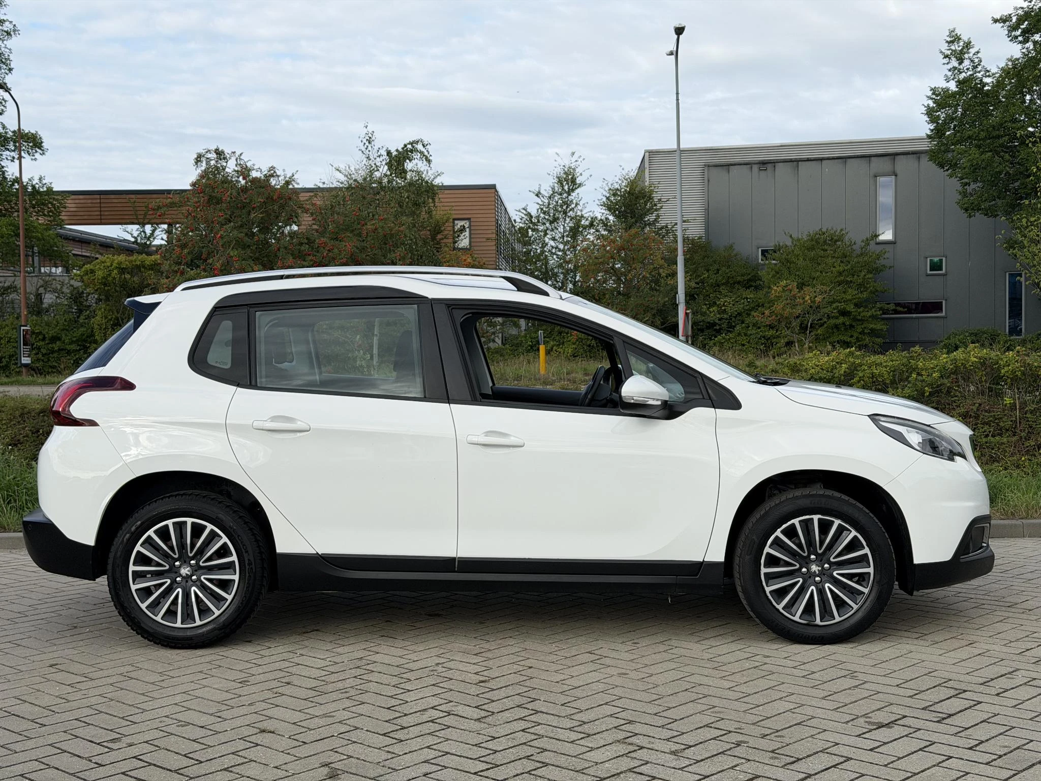 Peugeot-2008-image-4